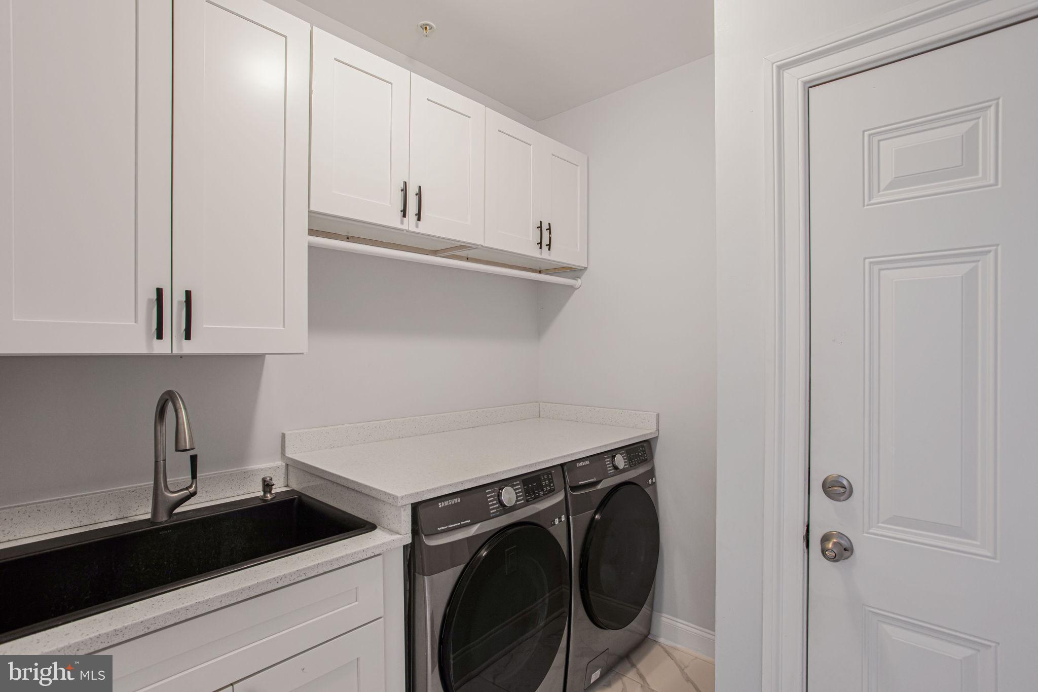 RIVERWOOD - Residential