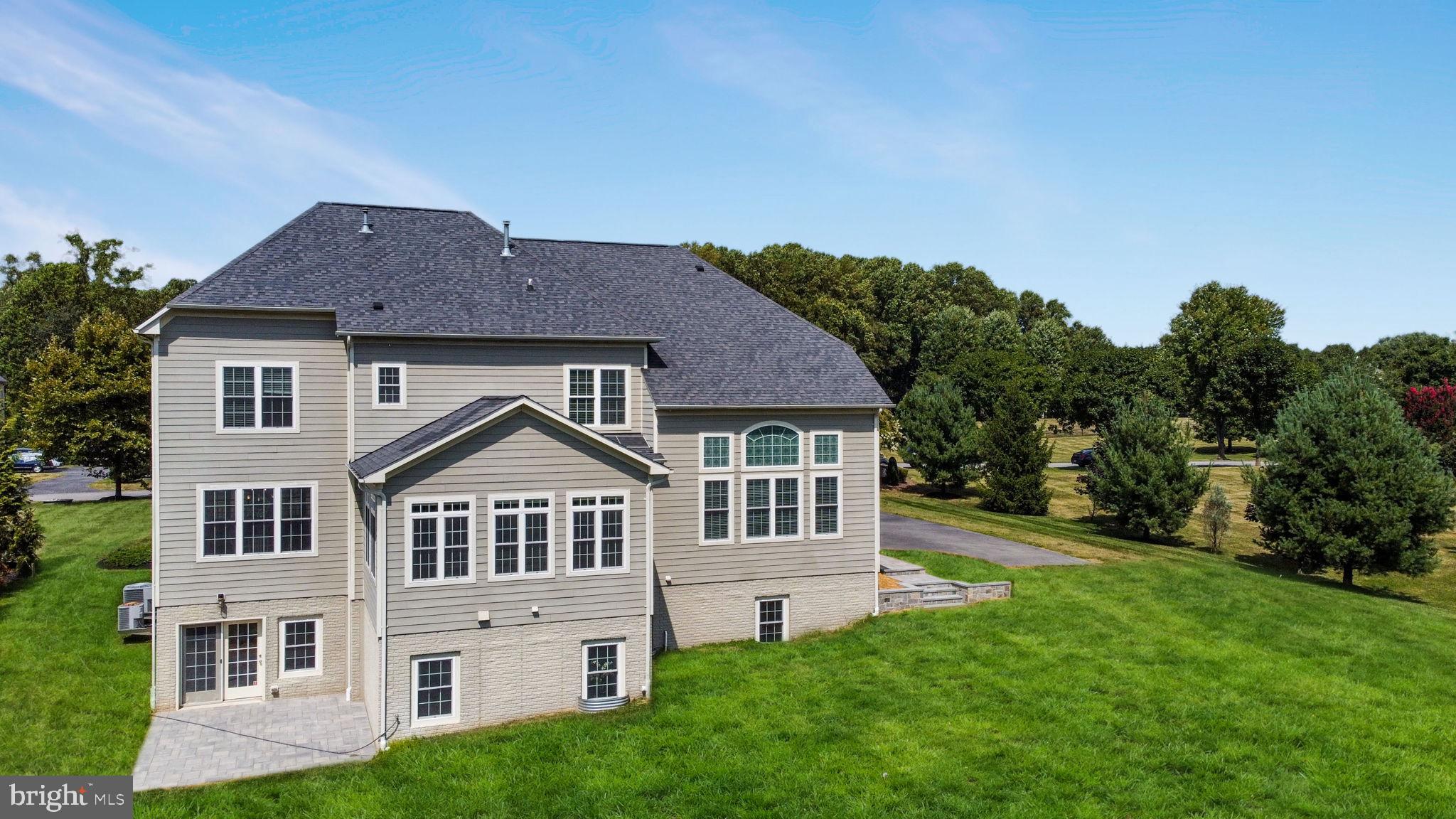 RIVERWOOD - Residential