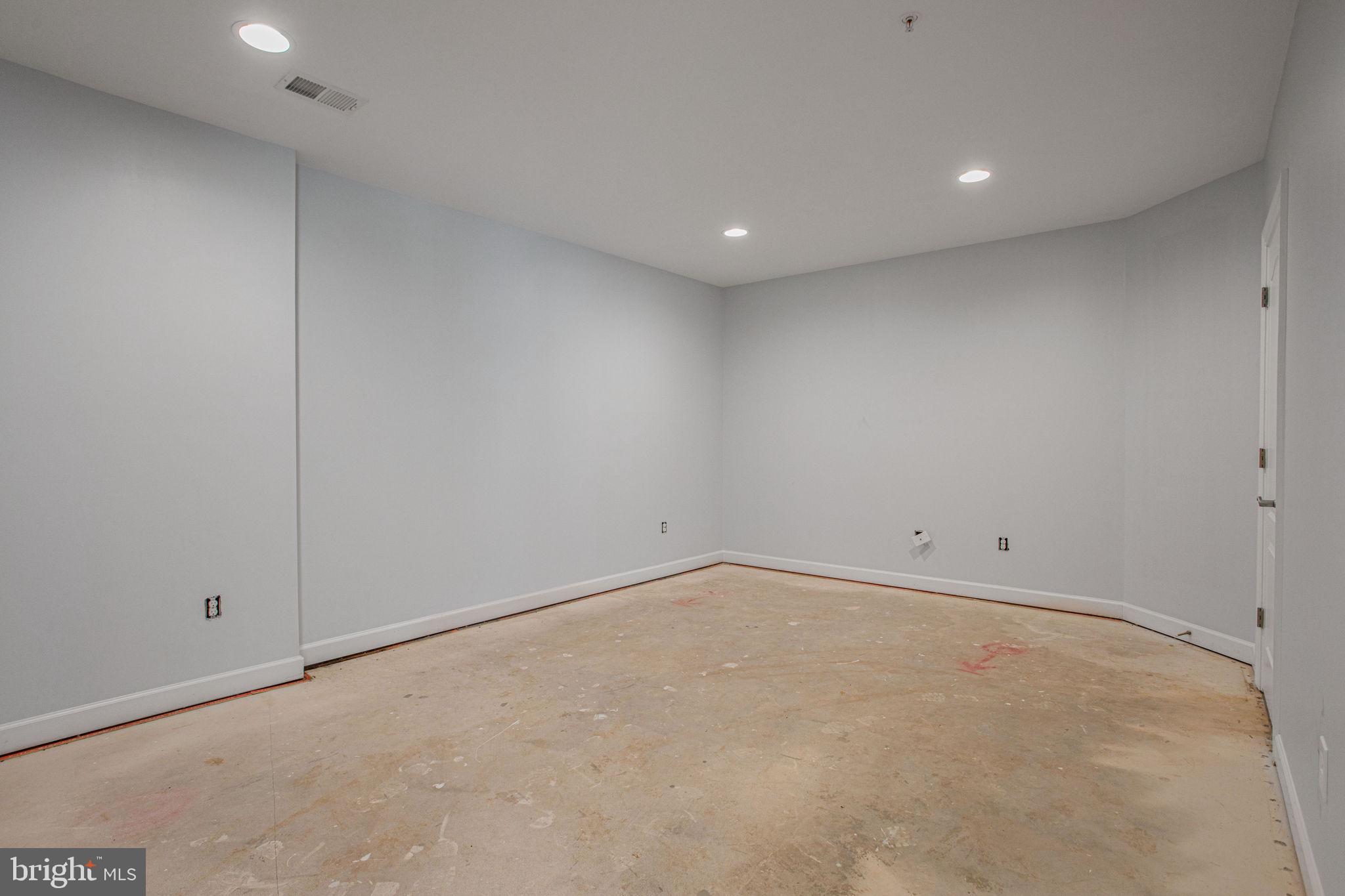 RIVERWOOD - Residential