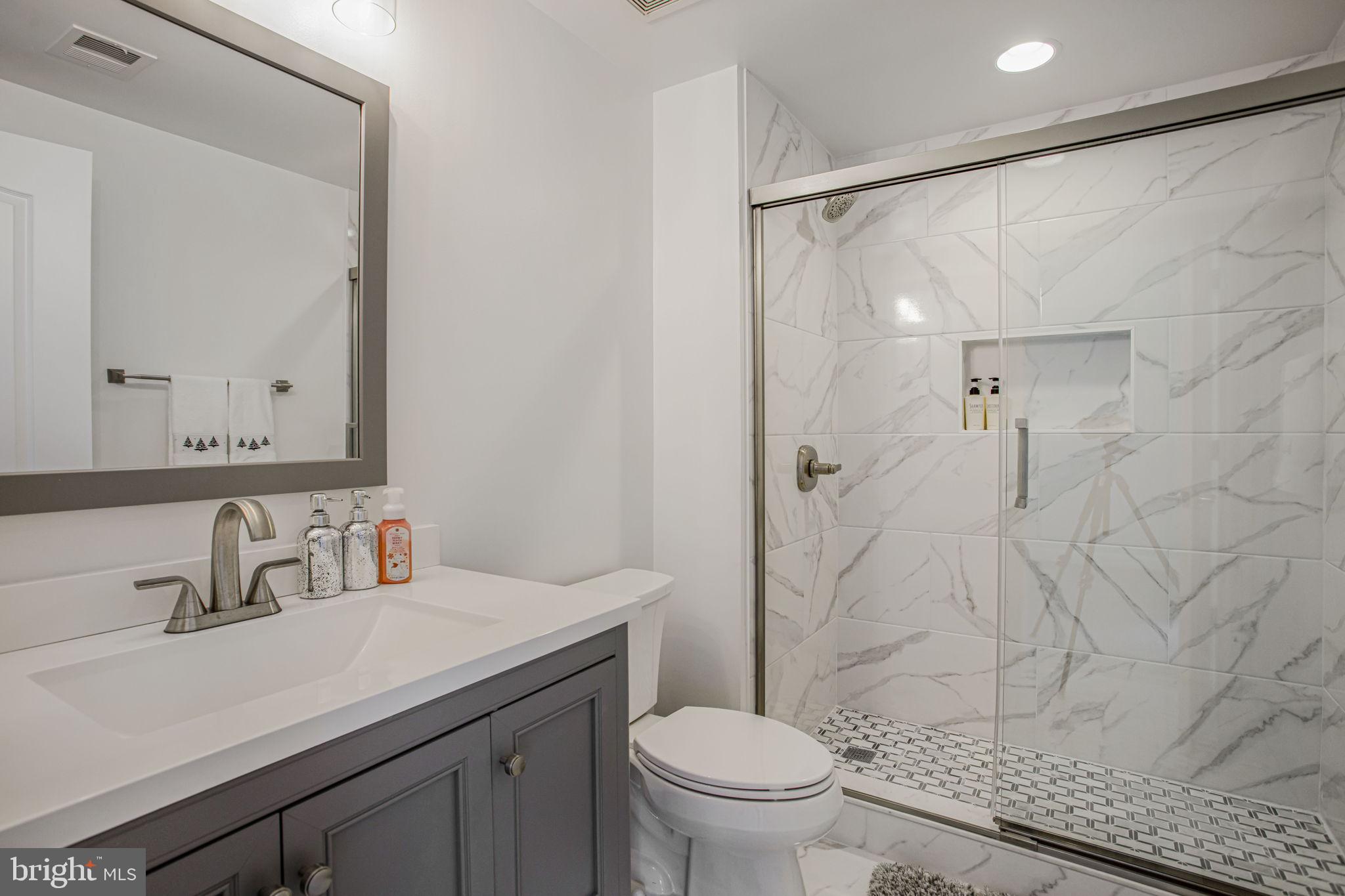 RIVERWOOD - Residential