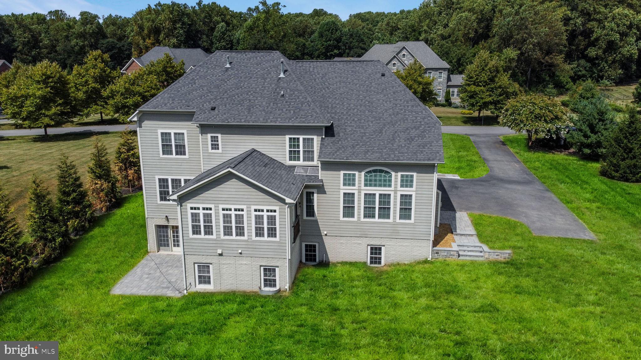 RIVERWOOD - Residential