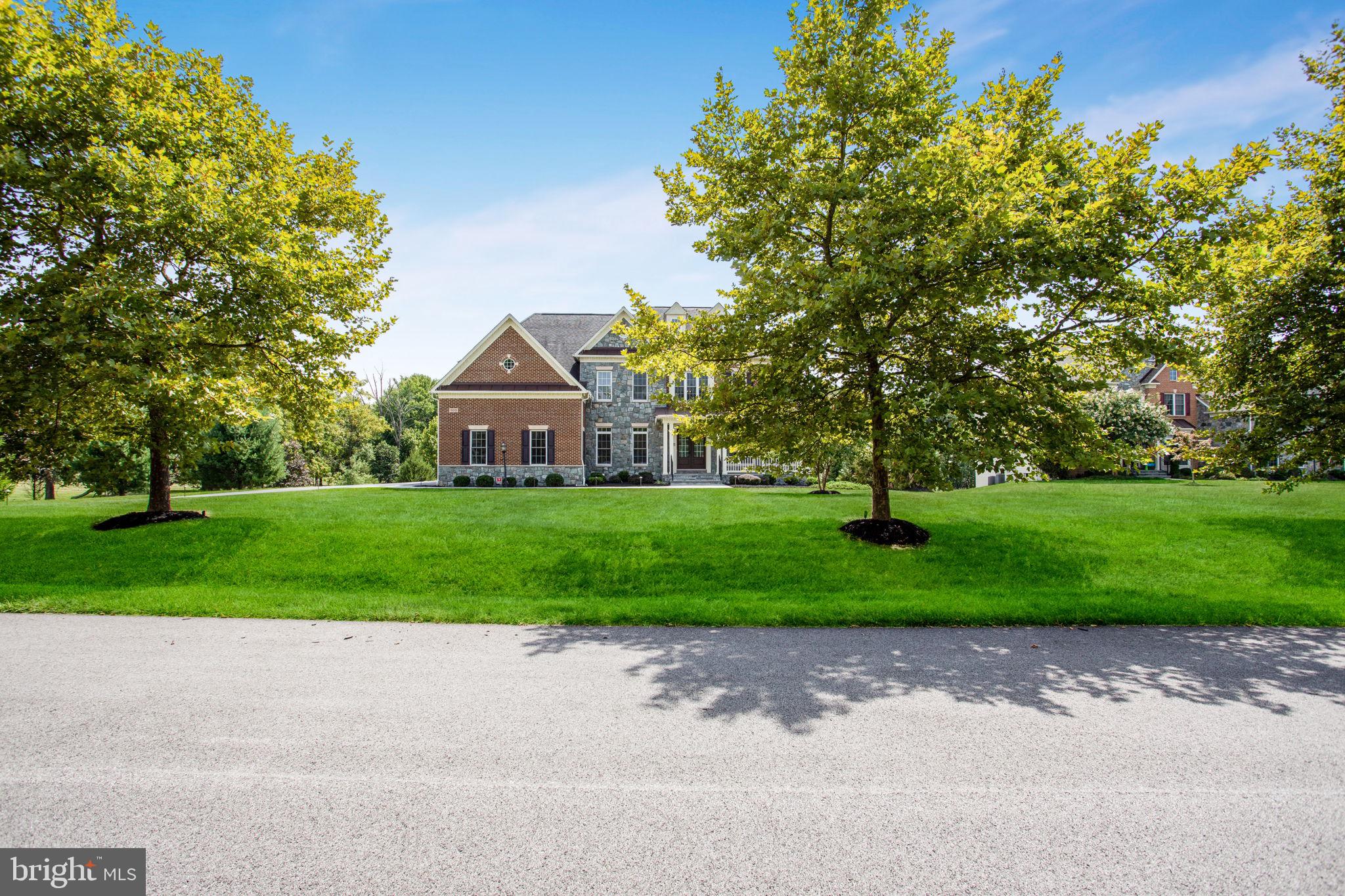 RIVERWOOD - Residential