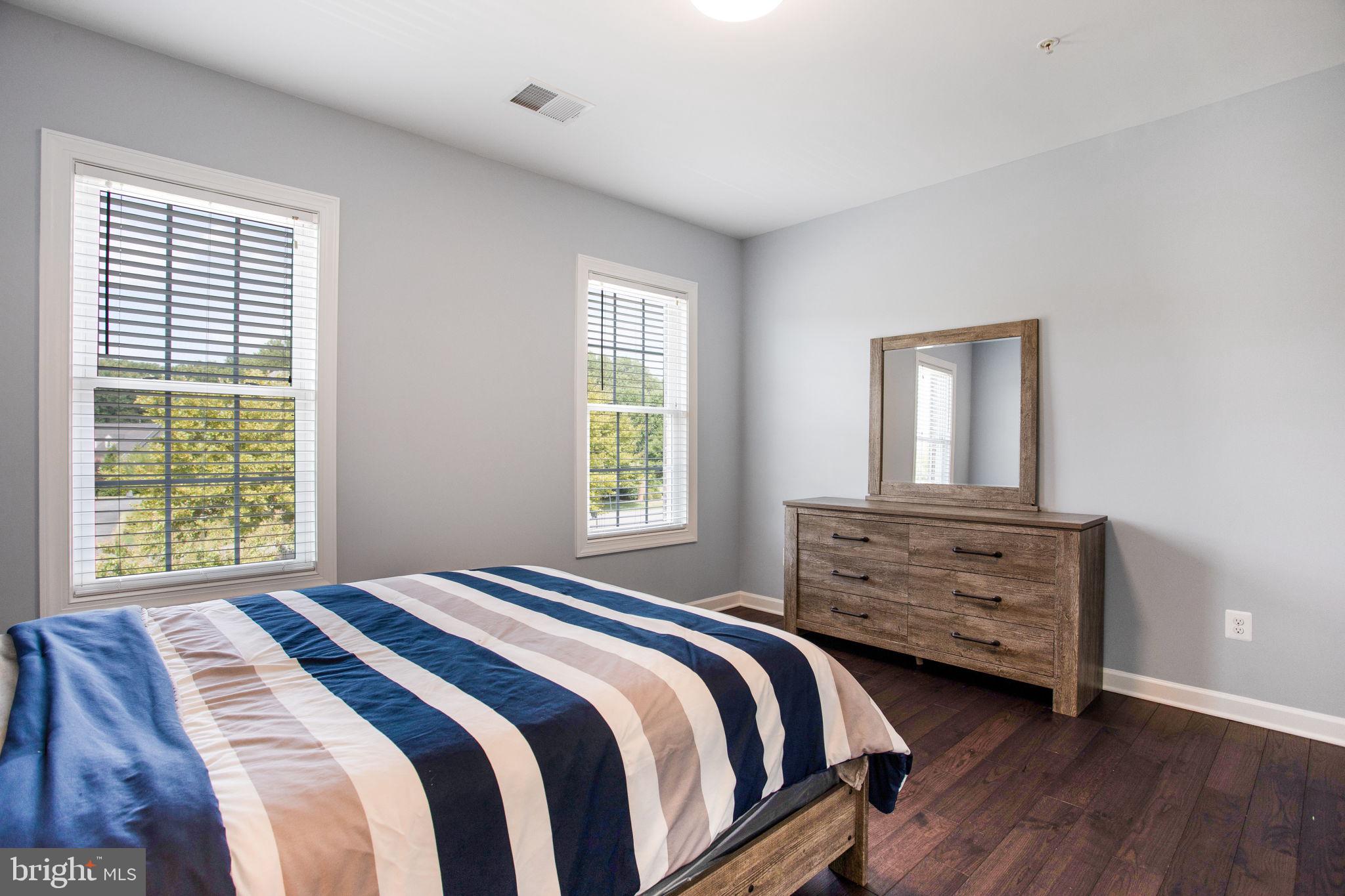 RIVERWOOD - Residential