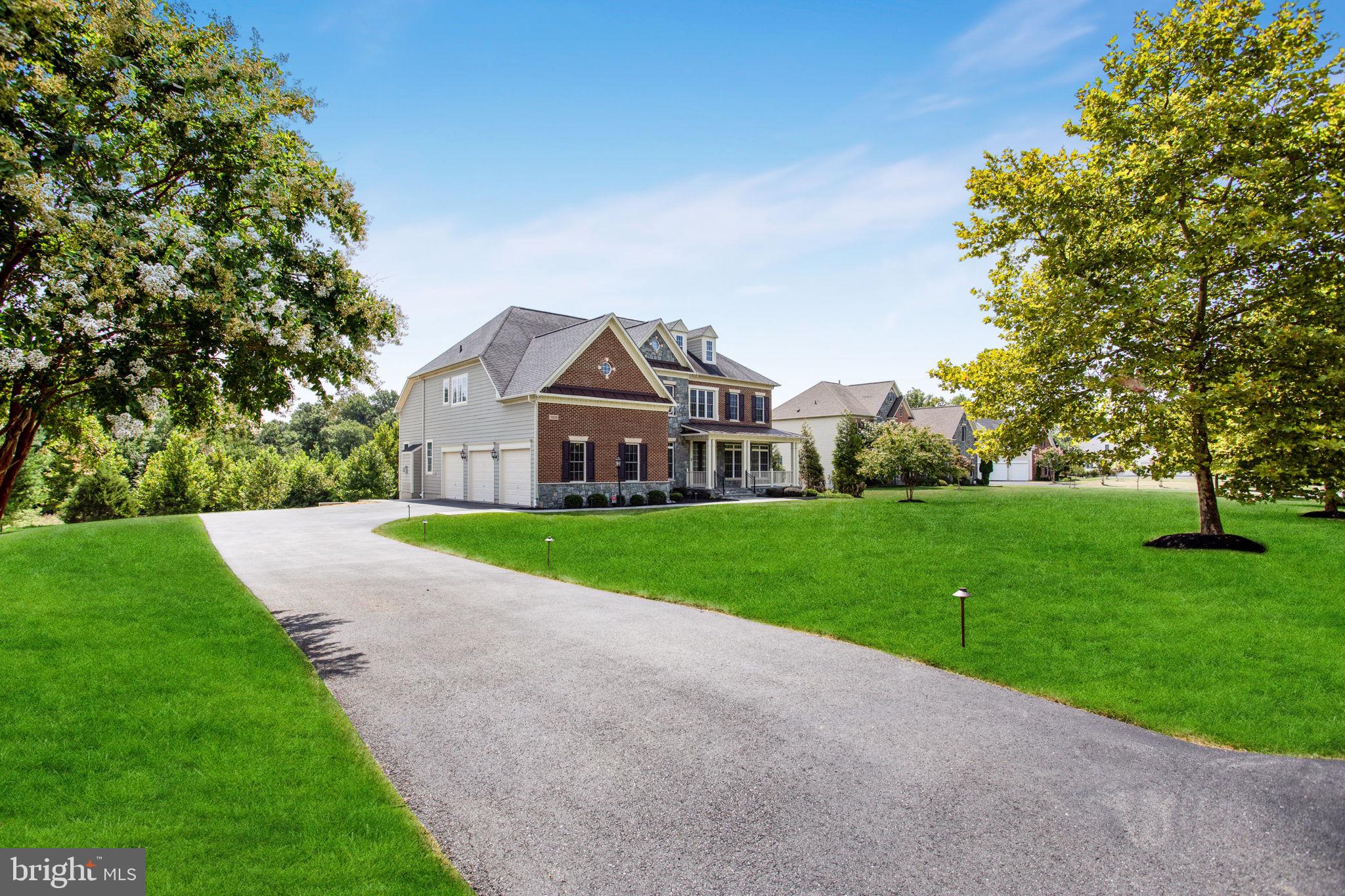 RIVERWOOD - Residential