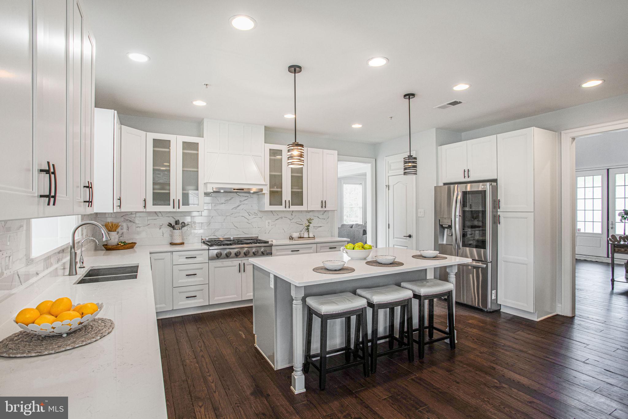 RIVERWOOD - Residential