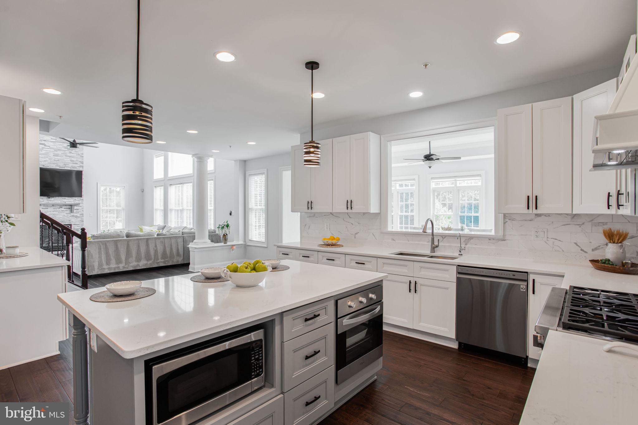 RIVERWOOD - Residential