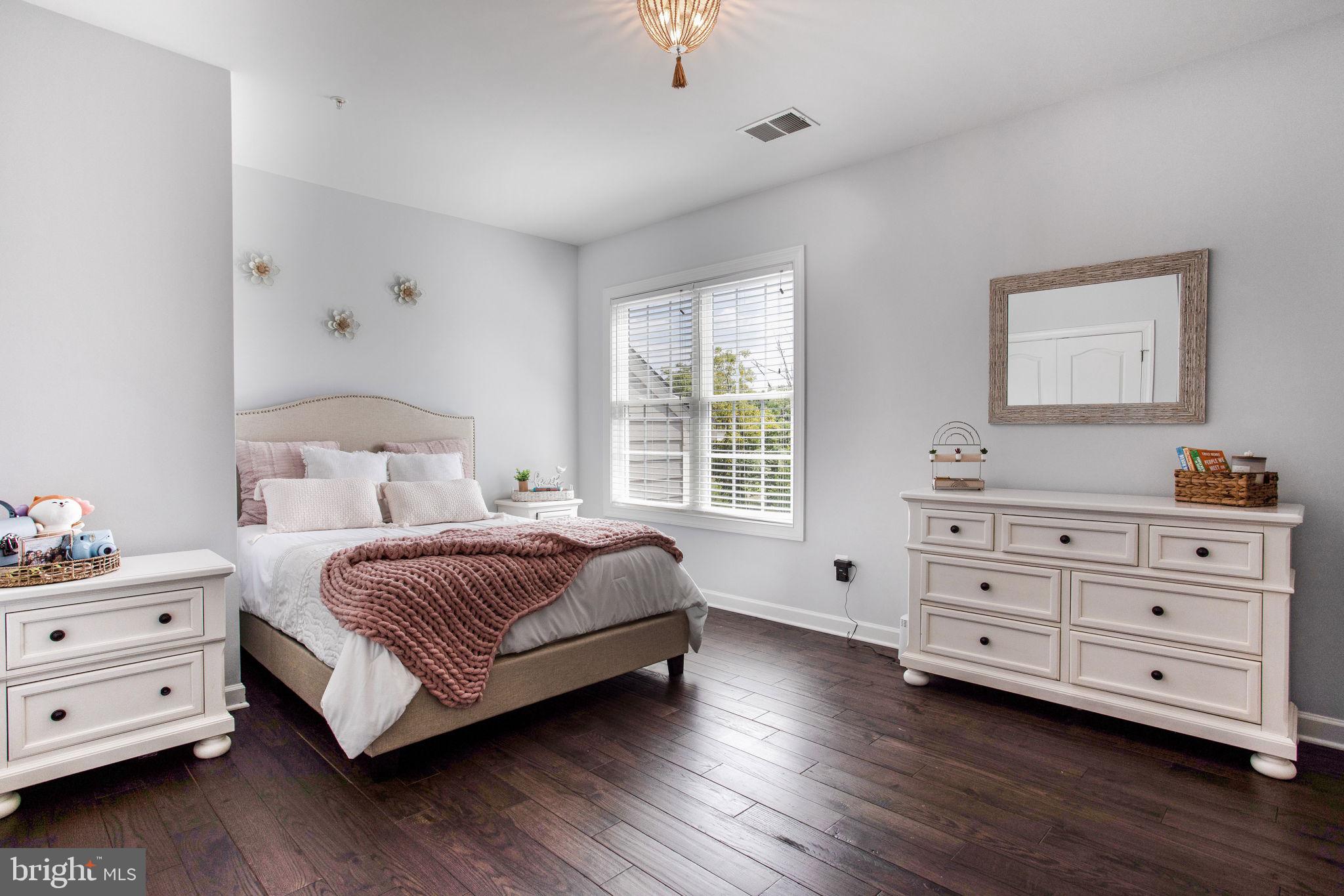 RIVERWOOD - Residential