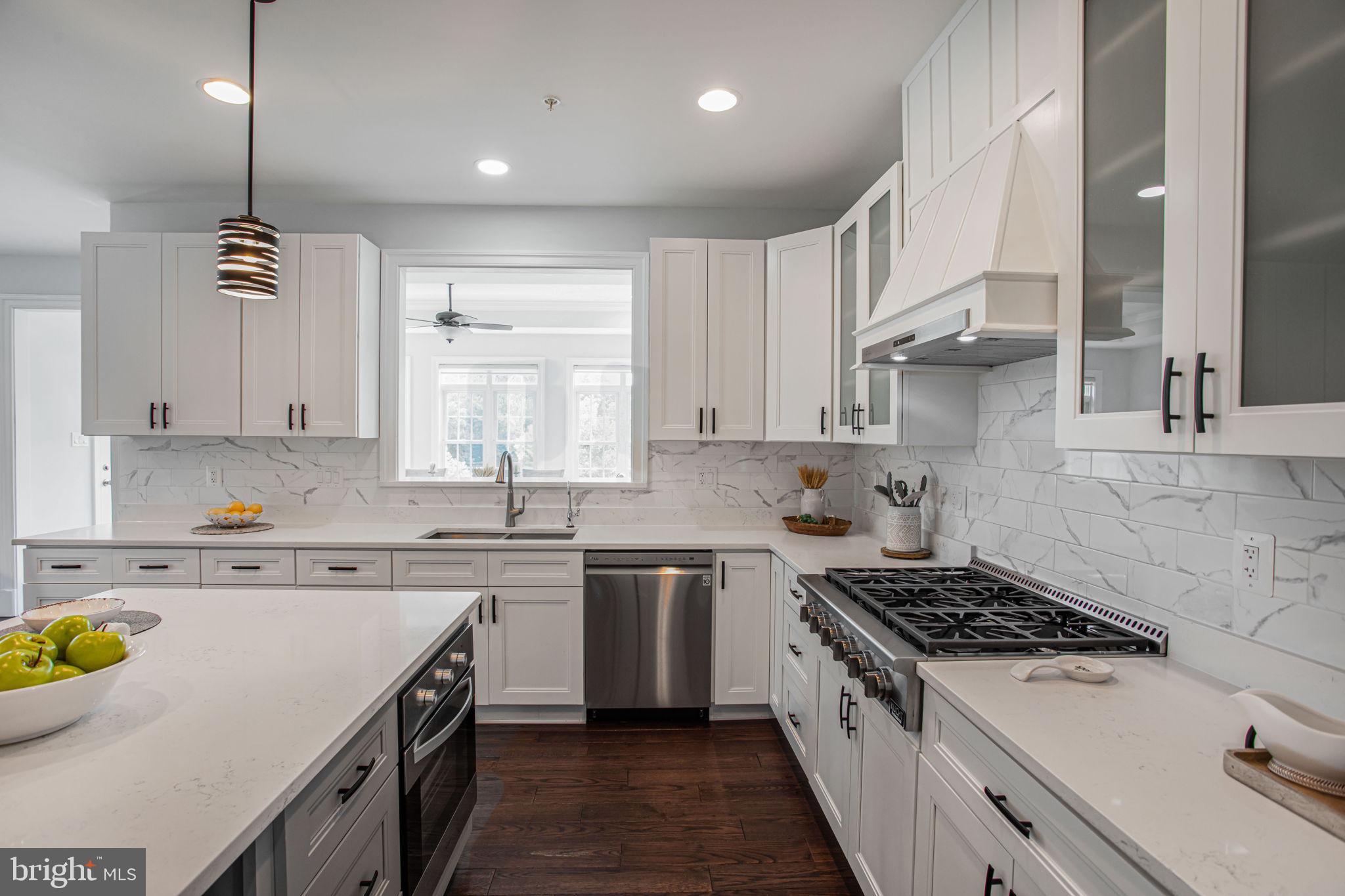 RIVERWOOD - Residential