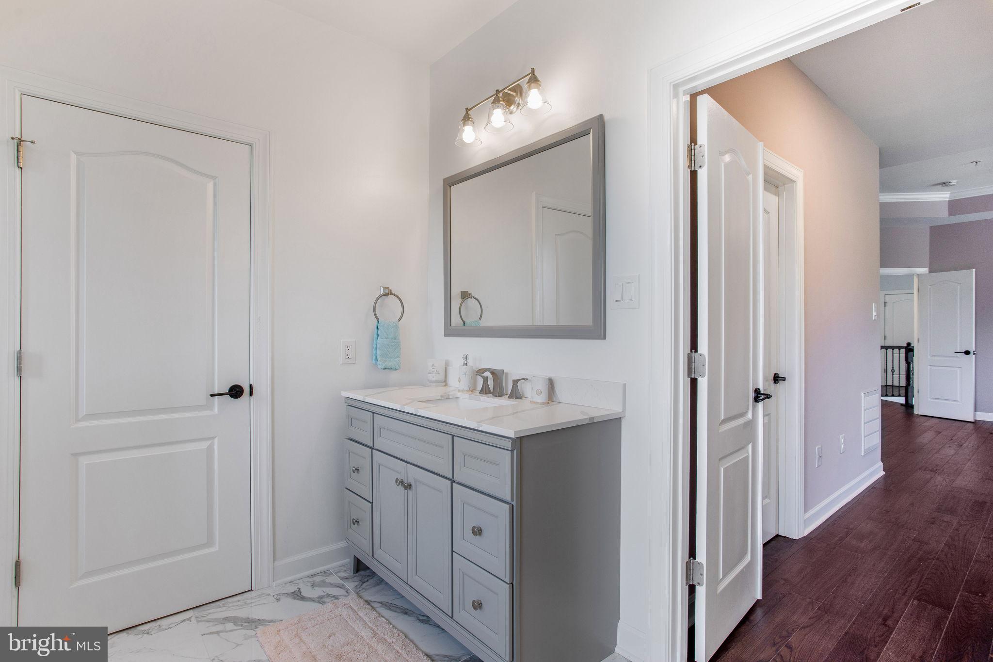 RIVERWOOD - Residential