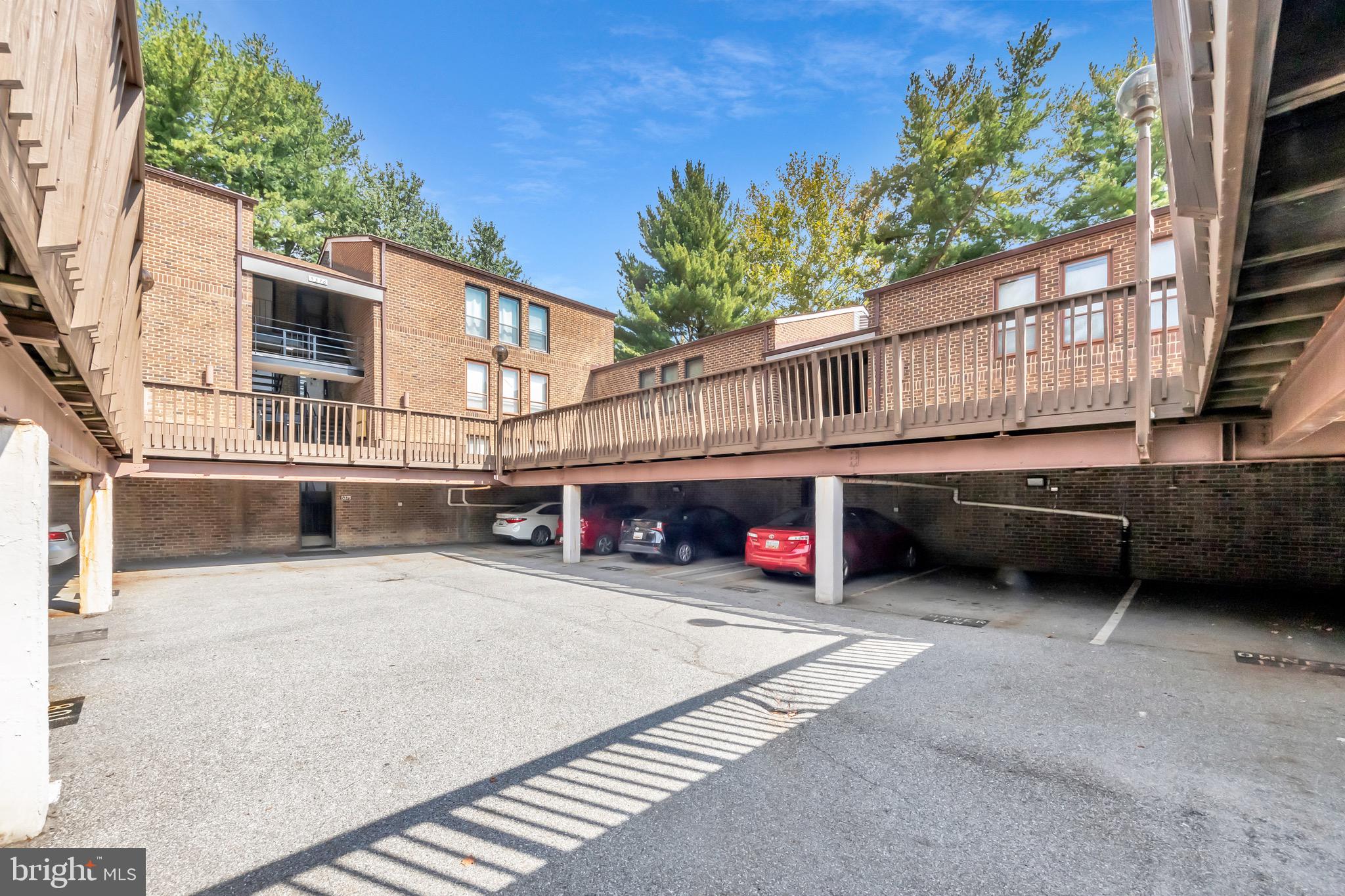 TOWN CENTER - Residential