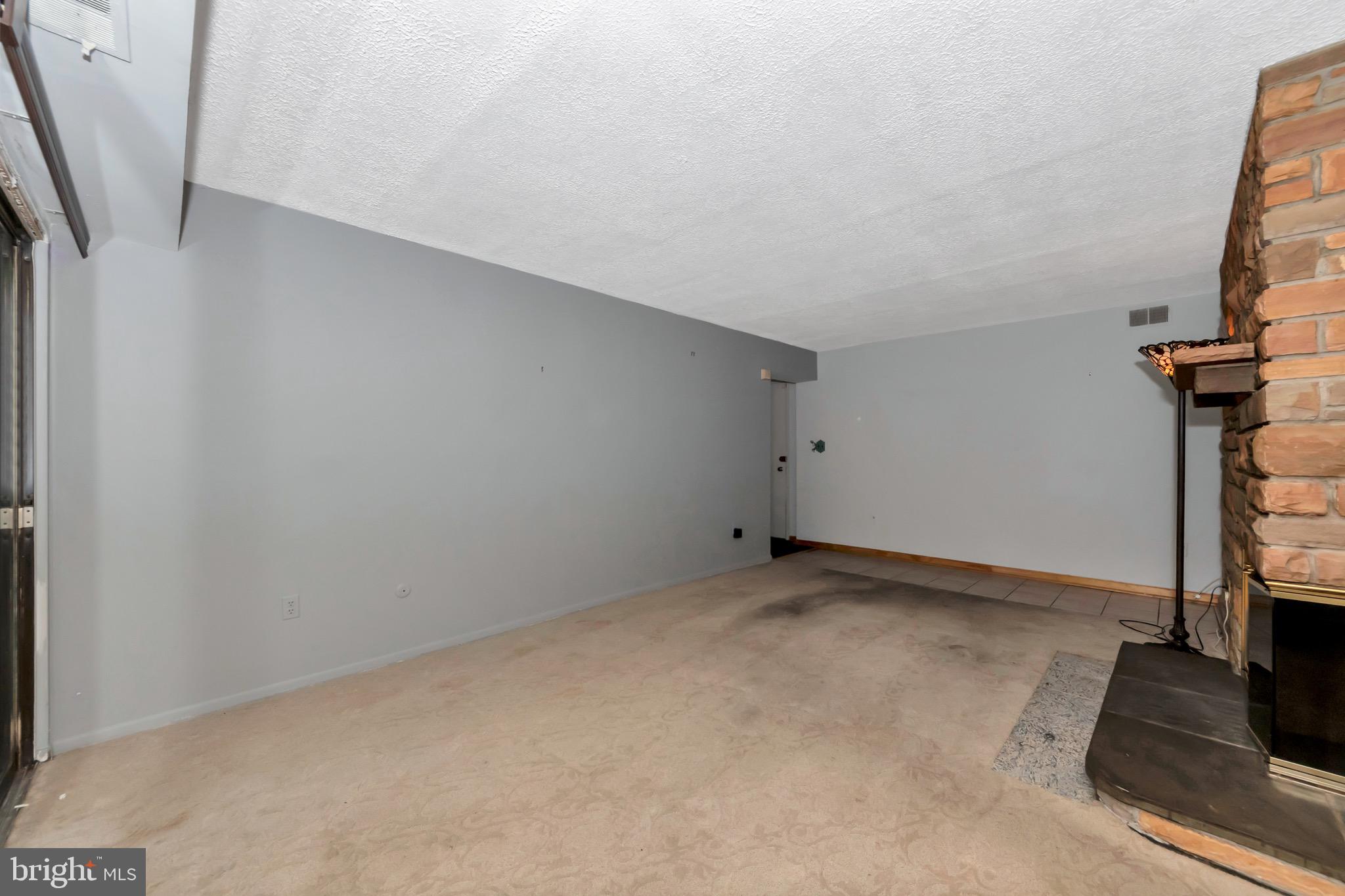 TOWN CENTER - Residential