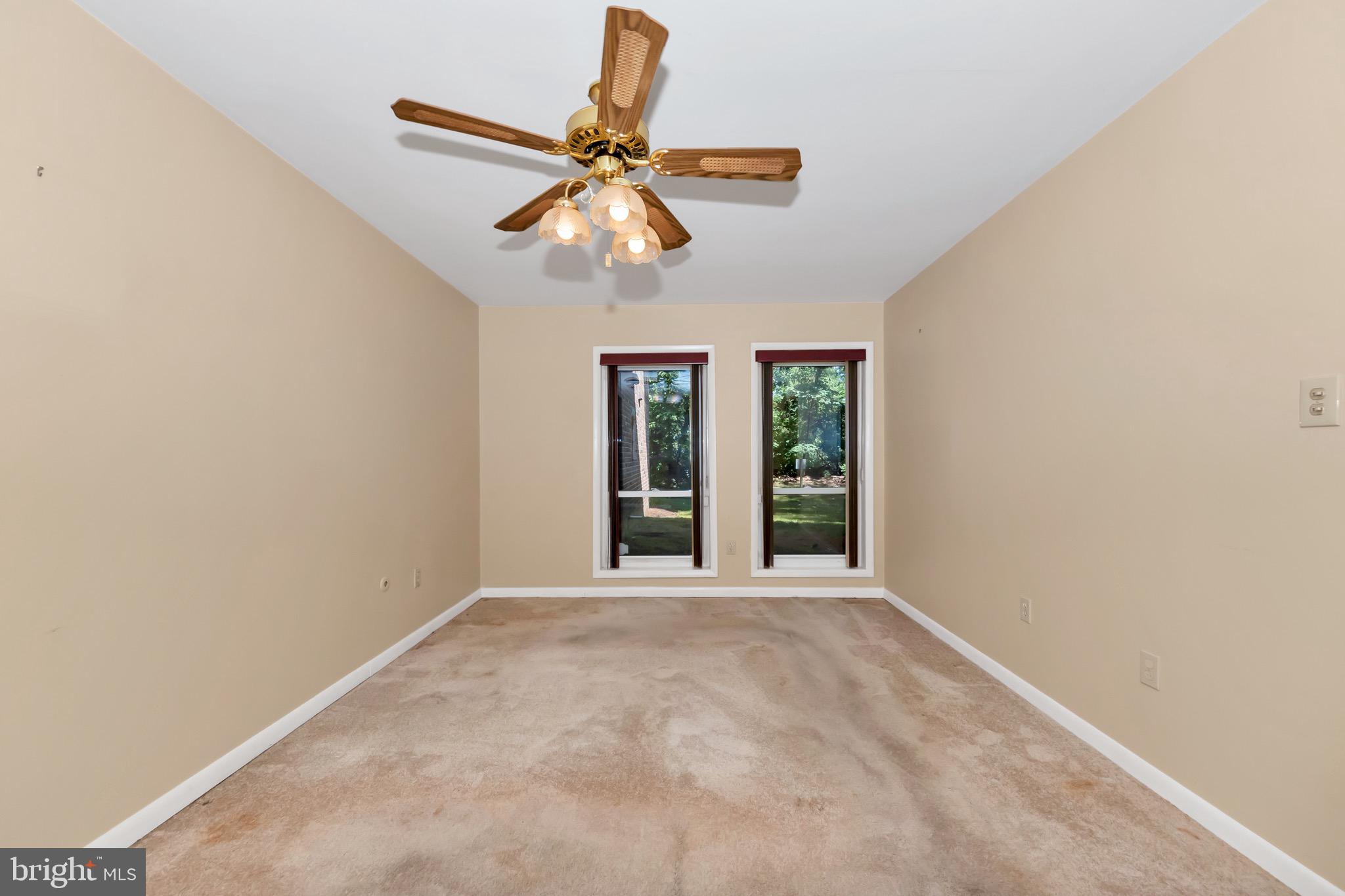 TOWN CENTER - Residential