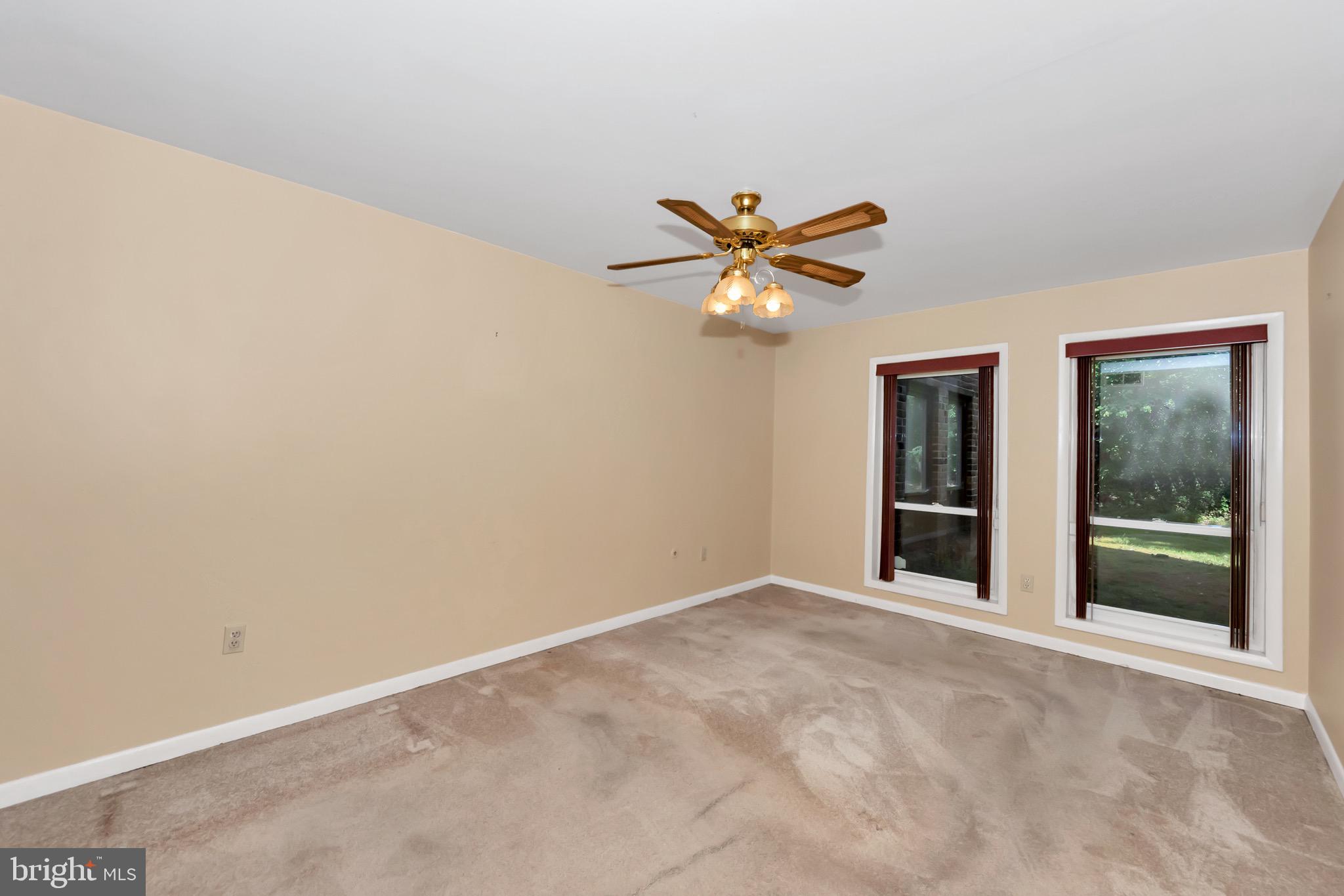 TOWN CENTER - Residential