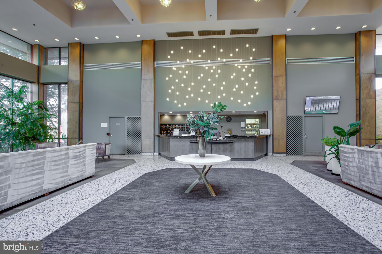 SKYLINE TOWERS - Residential