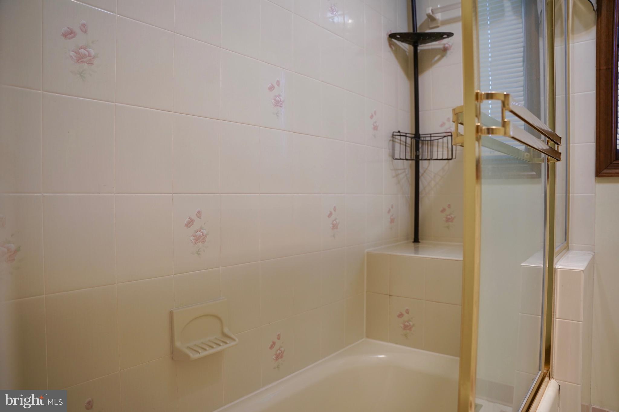 WILLOW HIGHLANDS - Residential Lease