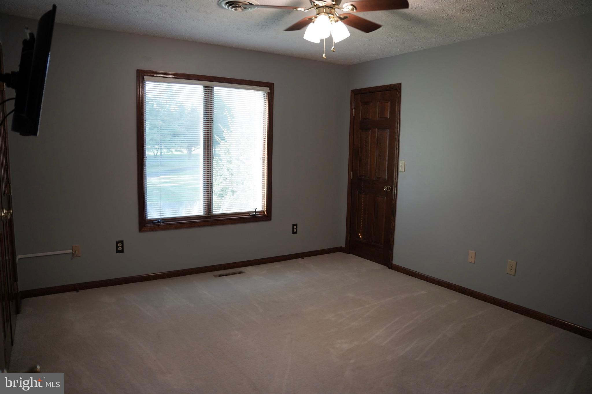 WILLOW HIGHLANDS - Residential Lease