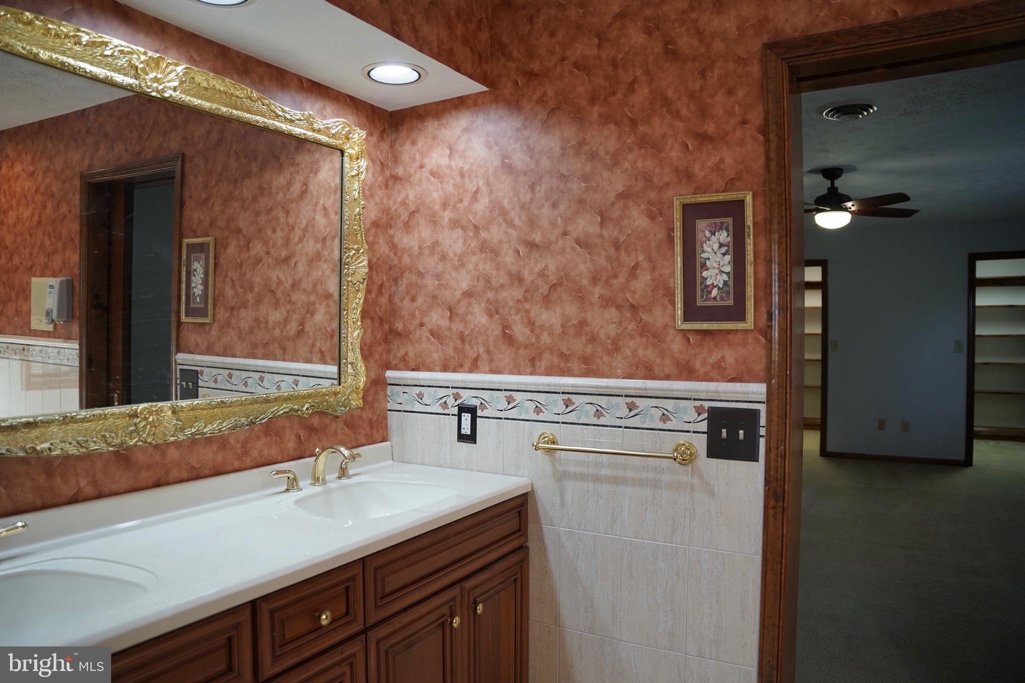 WILLOW HIGHLANDS - Residential Lease