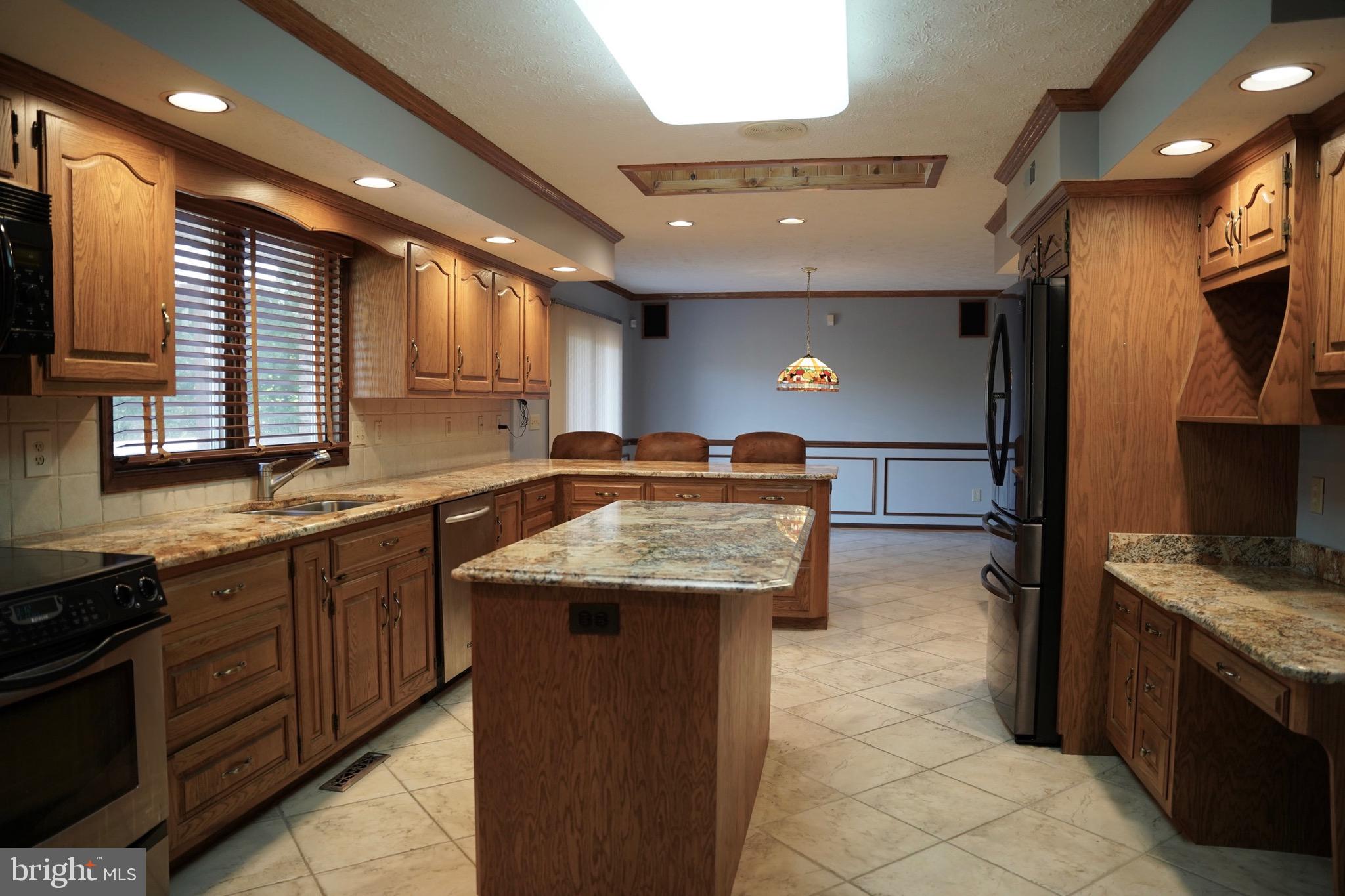 WILLOW HIGHLANDS - Residential Lease