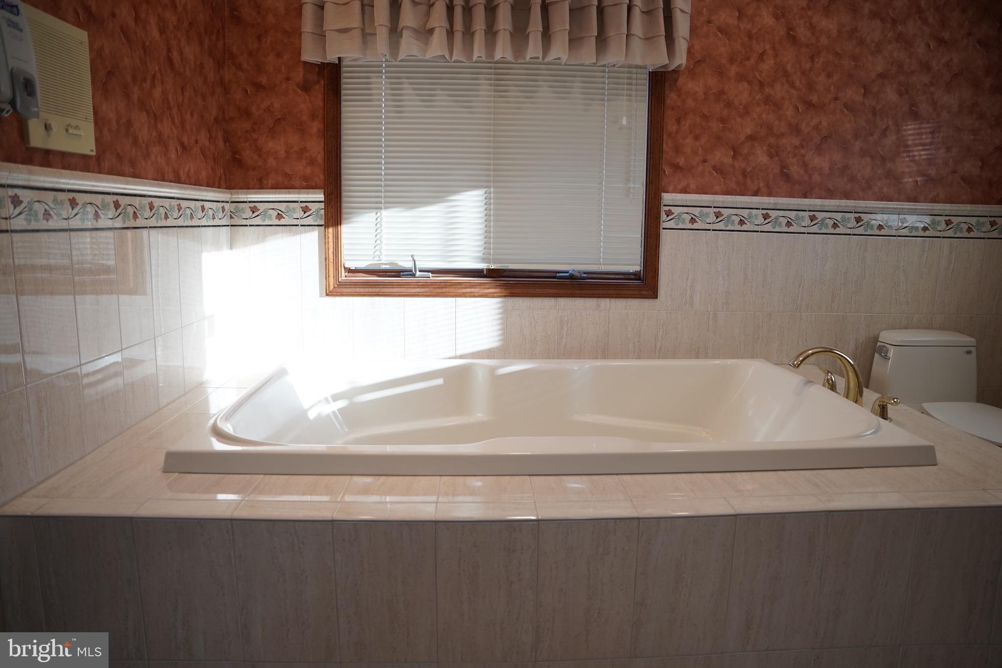 WILLOW HIGHLANDS - Residential Lease