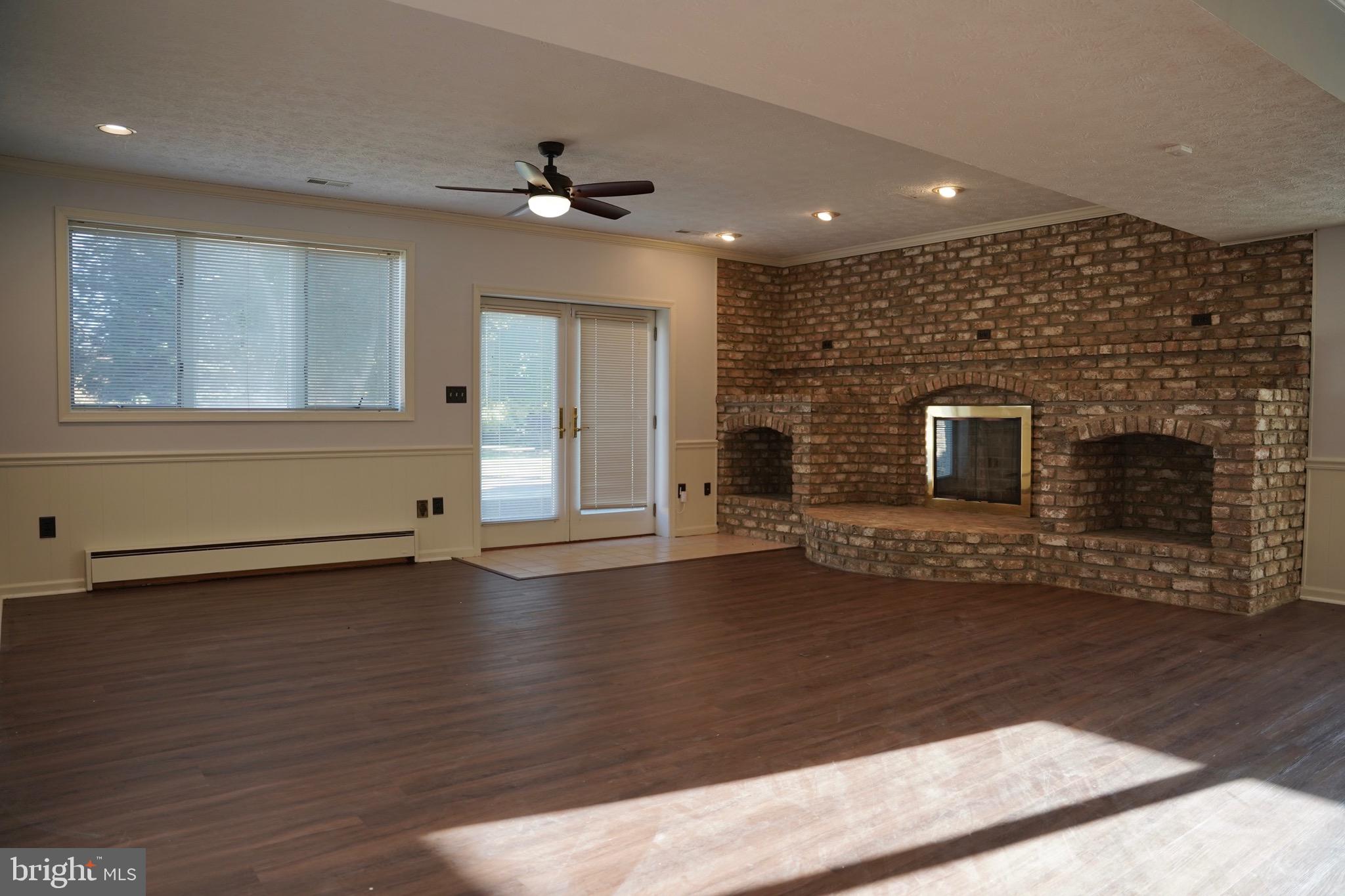 WILLOW HIGHLANDS - Residential Lease