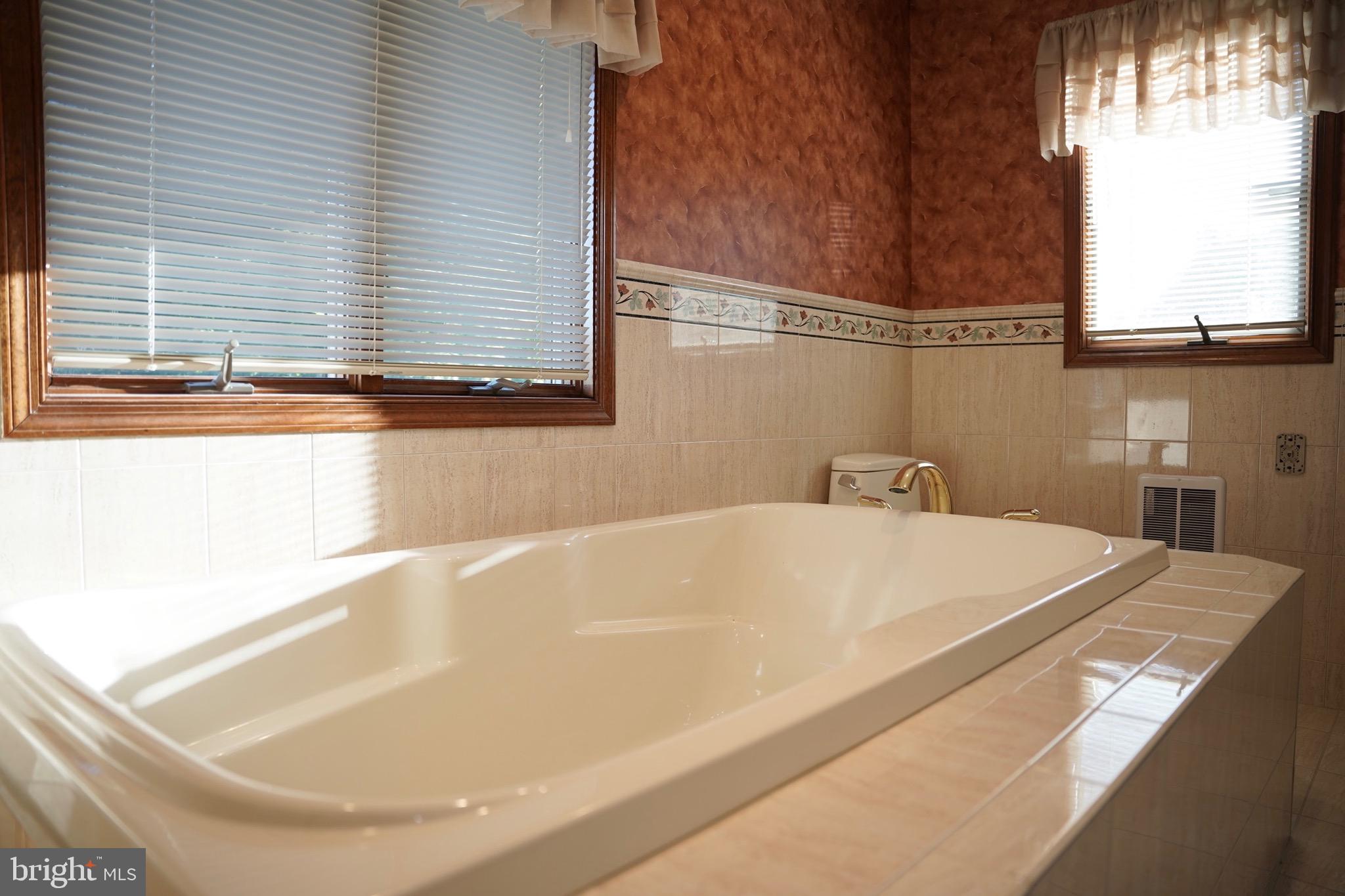 WILLOW HIGHLANDS - Residential Lease