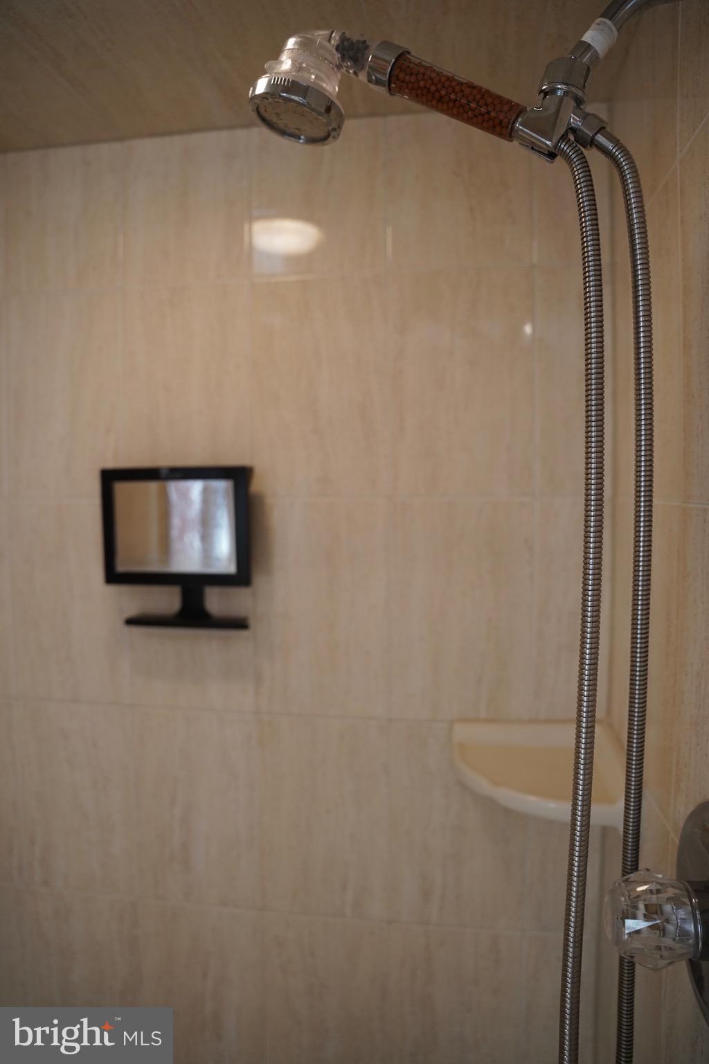 WILLOW HIGHLANDS - Residential Lease