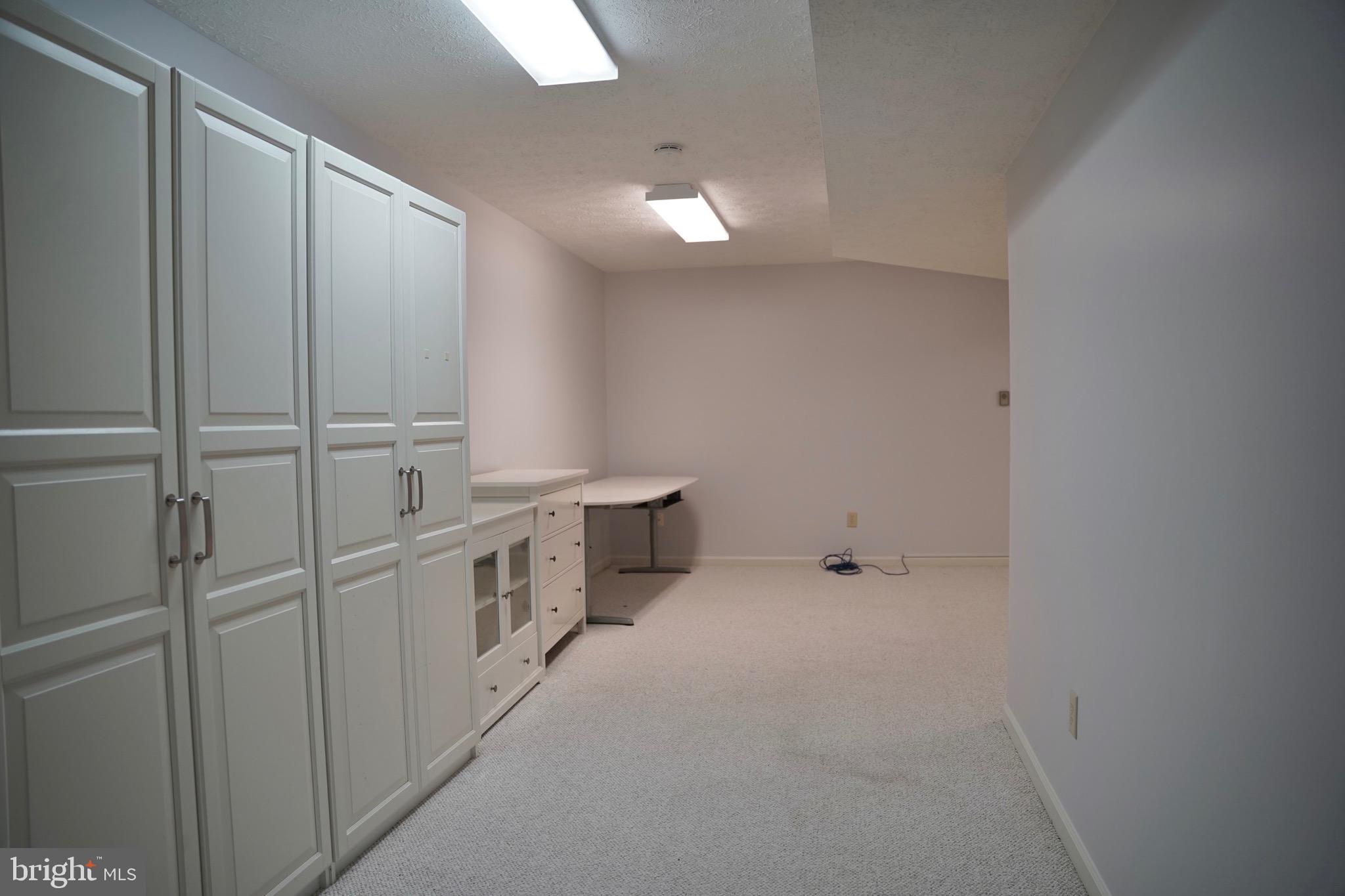 WILLOW HIGHLANDS - Residential Lease