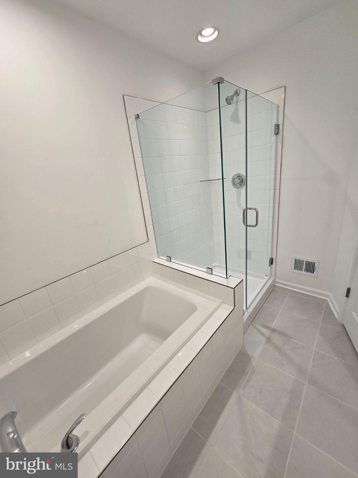 MARTINSBURG STATION - Residential Lease