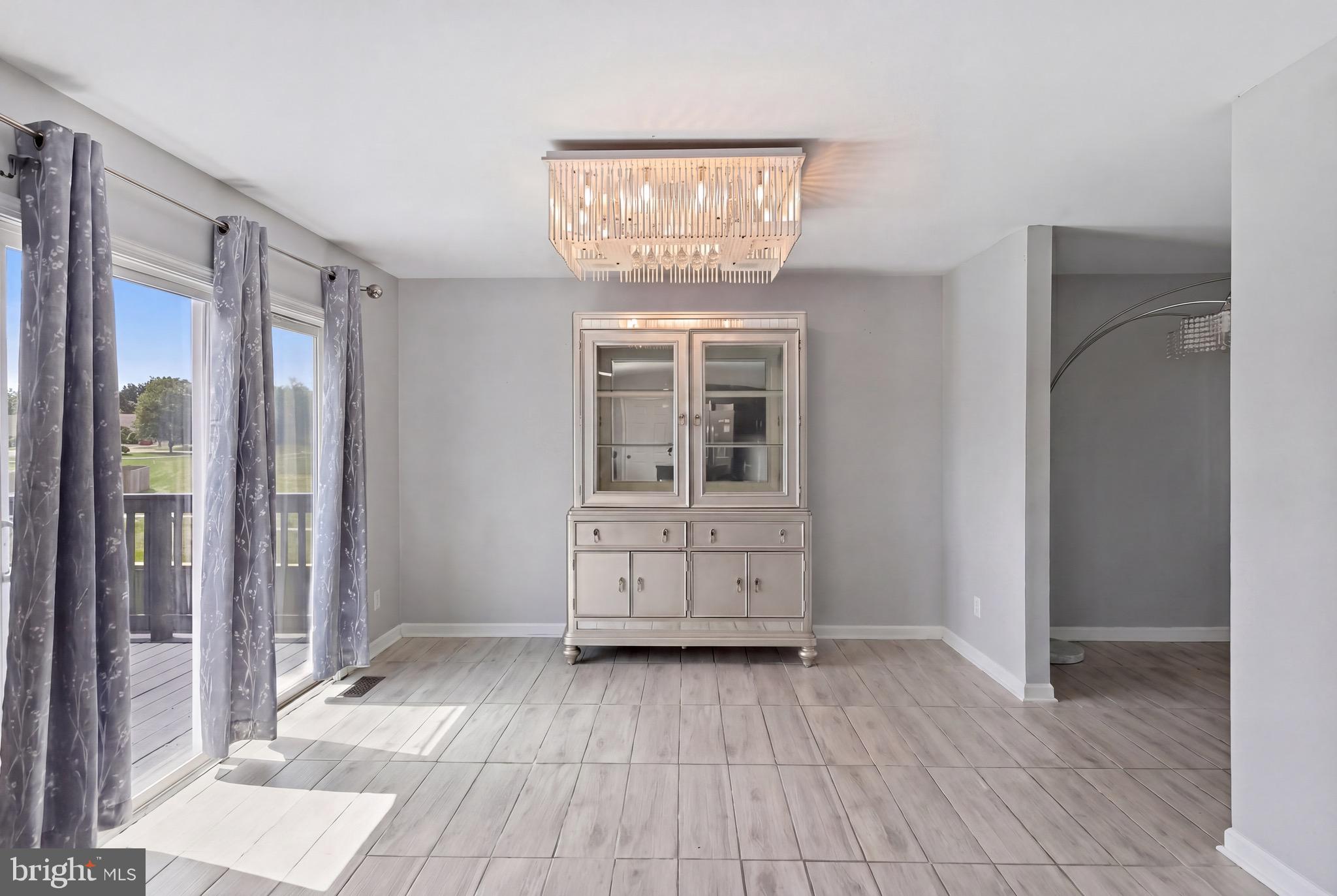 FOUNTAINVIEW - Residential