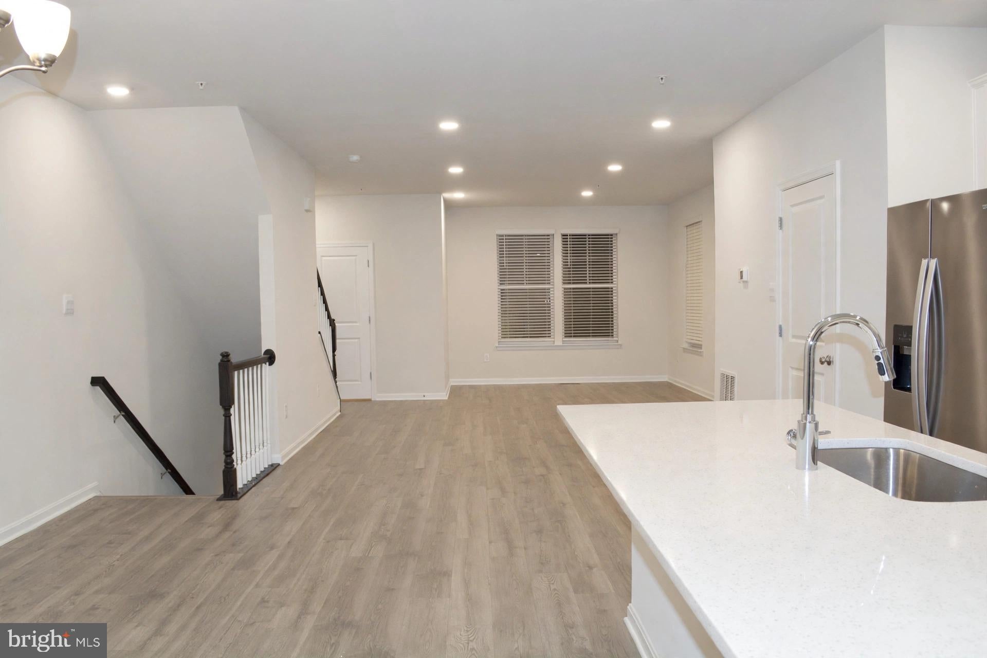 420 HERRINGBONE WAY