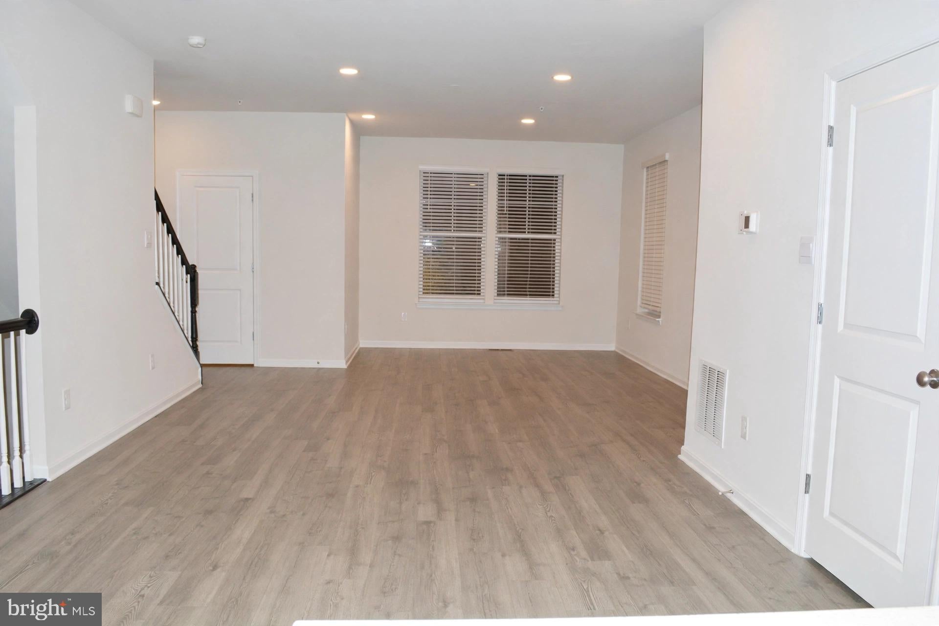 420 HERRINGBONE WAY