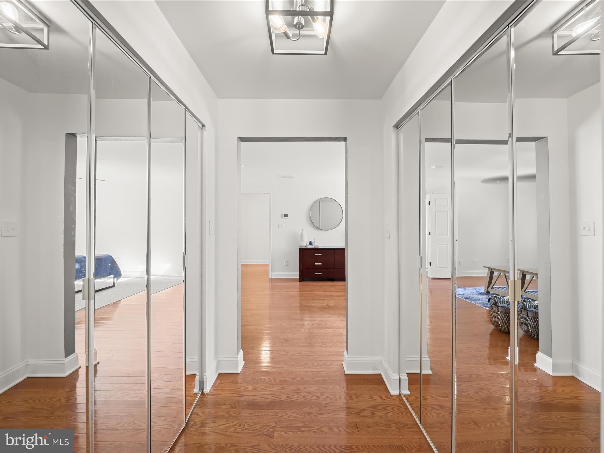 HOLLAND CLIFF SHORES - Residential