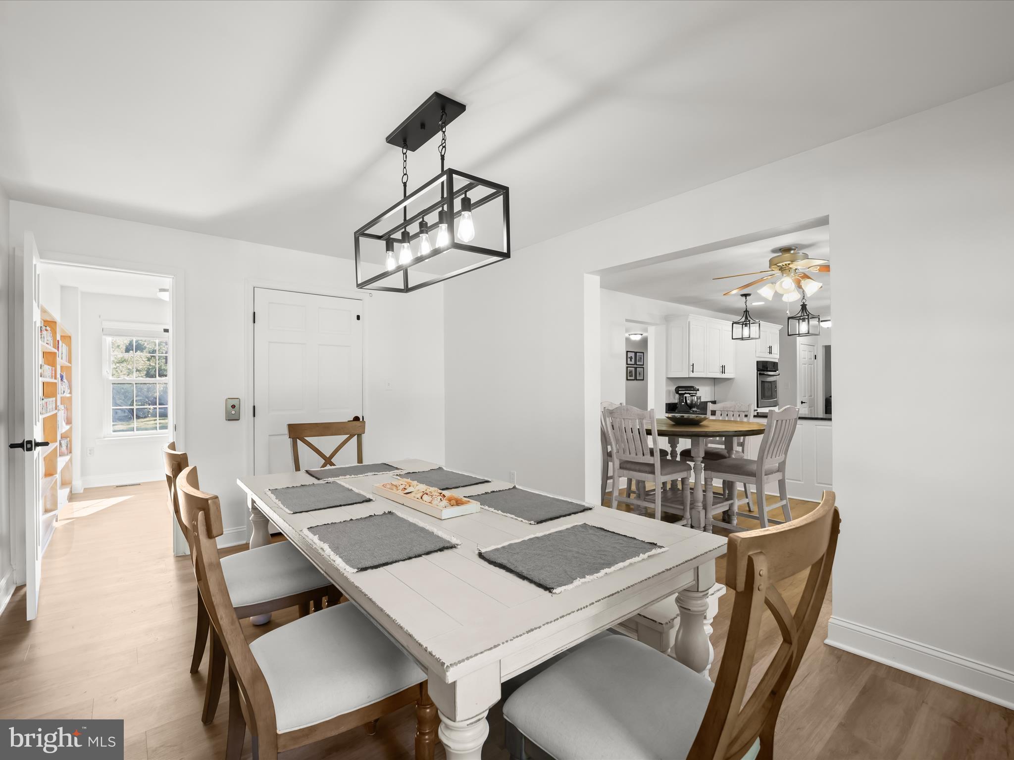 HOLLAND CLIFF SHORES - Residential