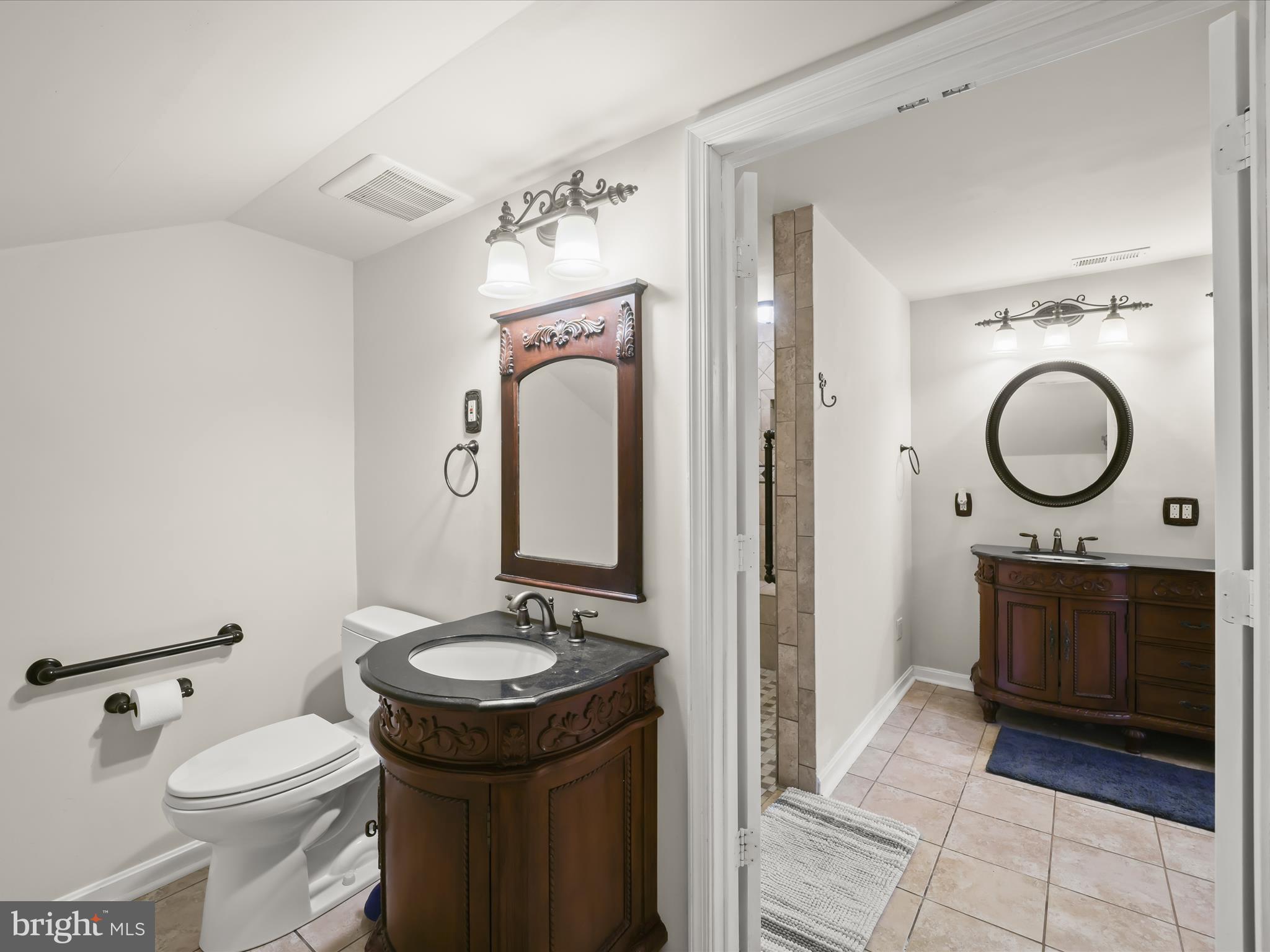 HOLLAND CLIFF SHORES - Residential