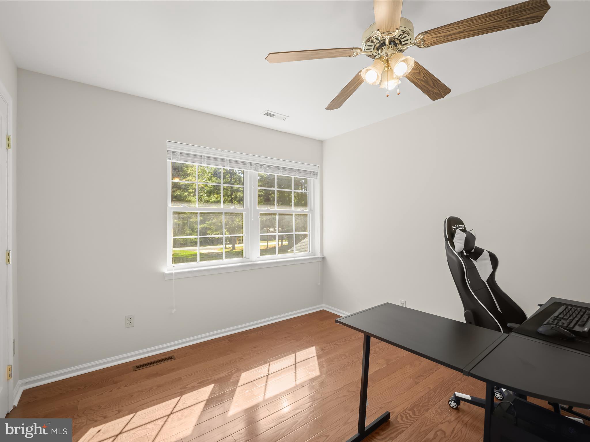 HOLLAND CLIFF SHORES - Residential