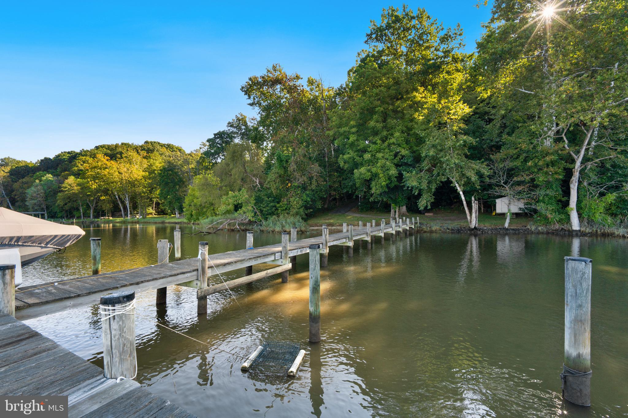 HOLLAND CLIFF SHORES - Residential