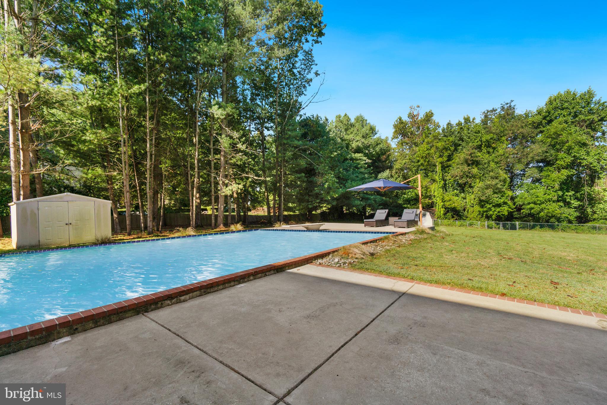 HOLLAND CLIFF SHORES - Residential