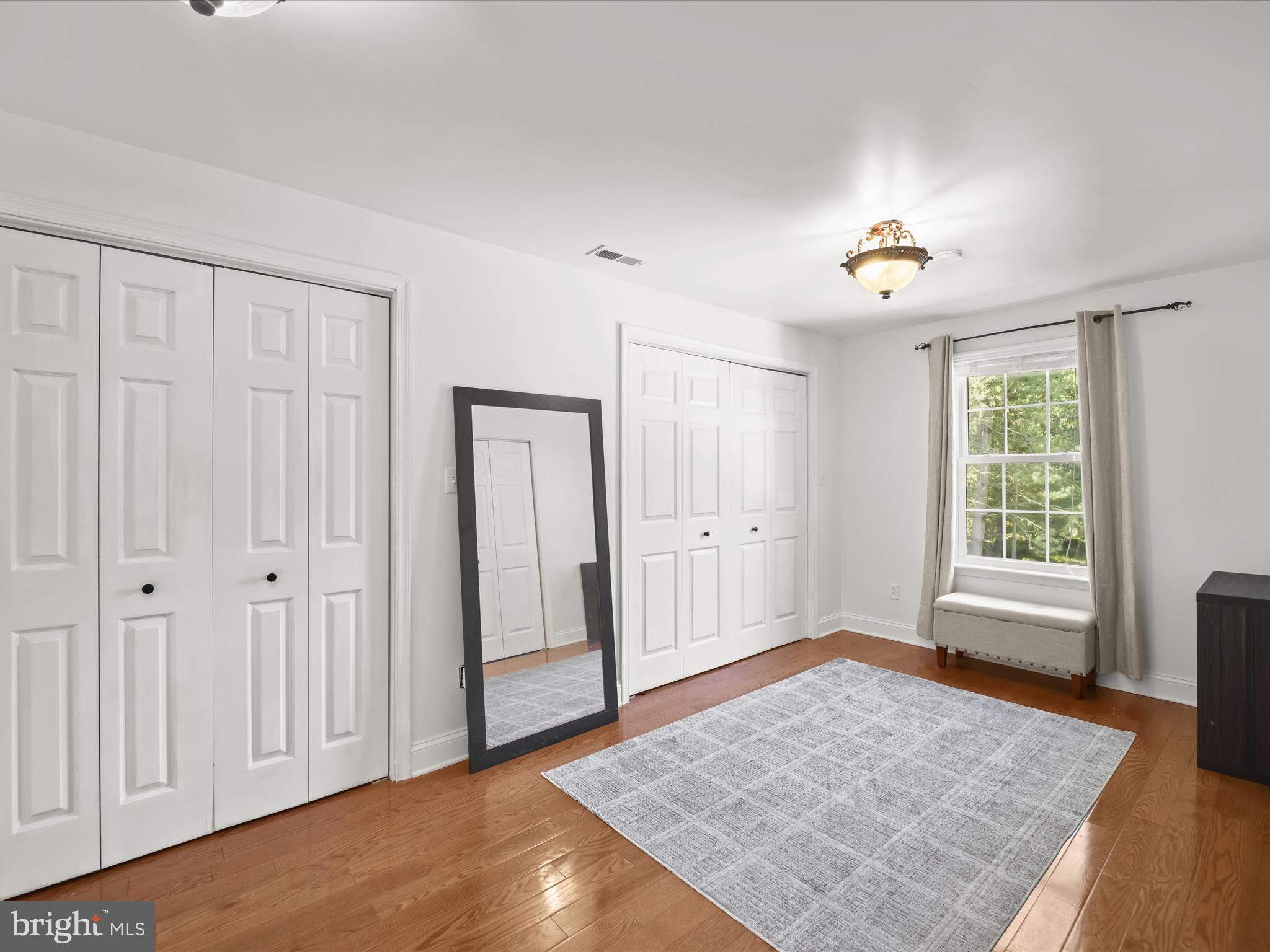 HOLLAND CLIFF SHORES - Residential