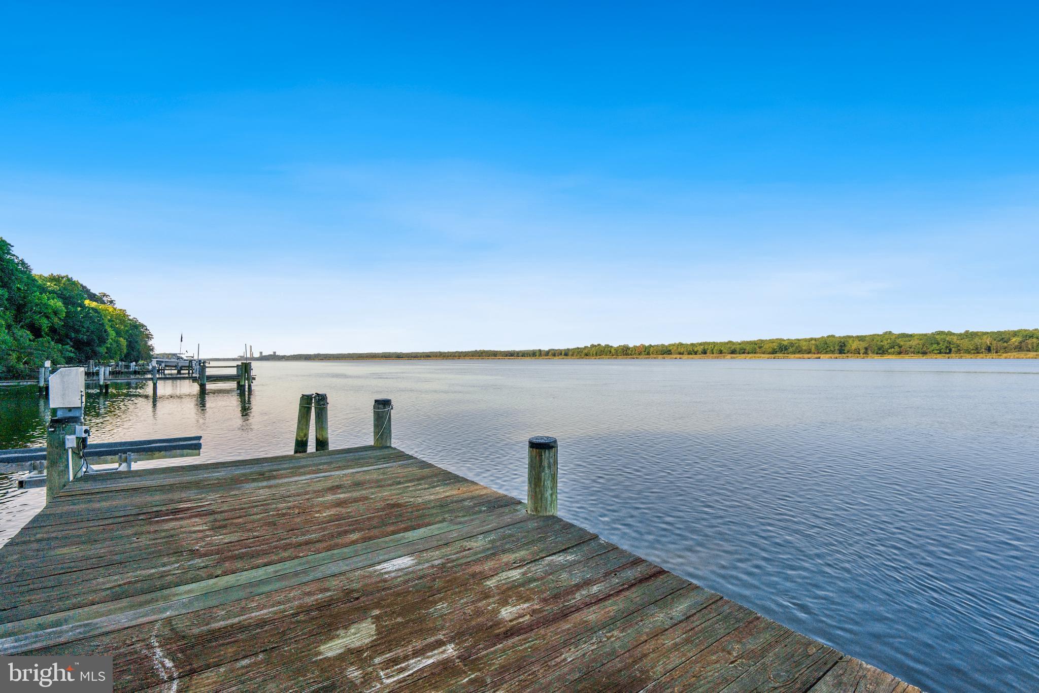 HOLLAND CLIFF SHORES - Residential