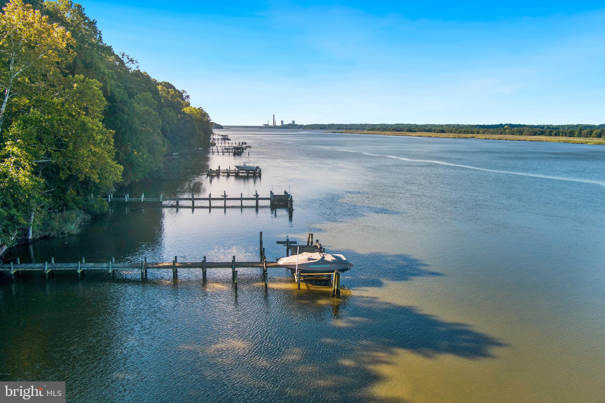 HOLLAND CLIFF SHORES - Residential