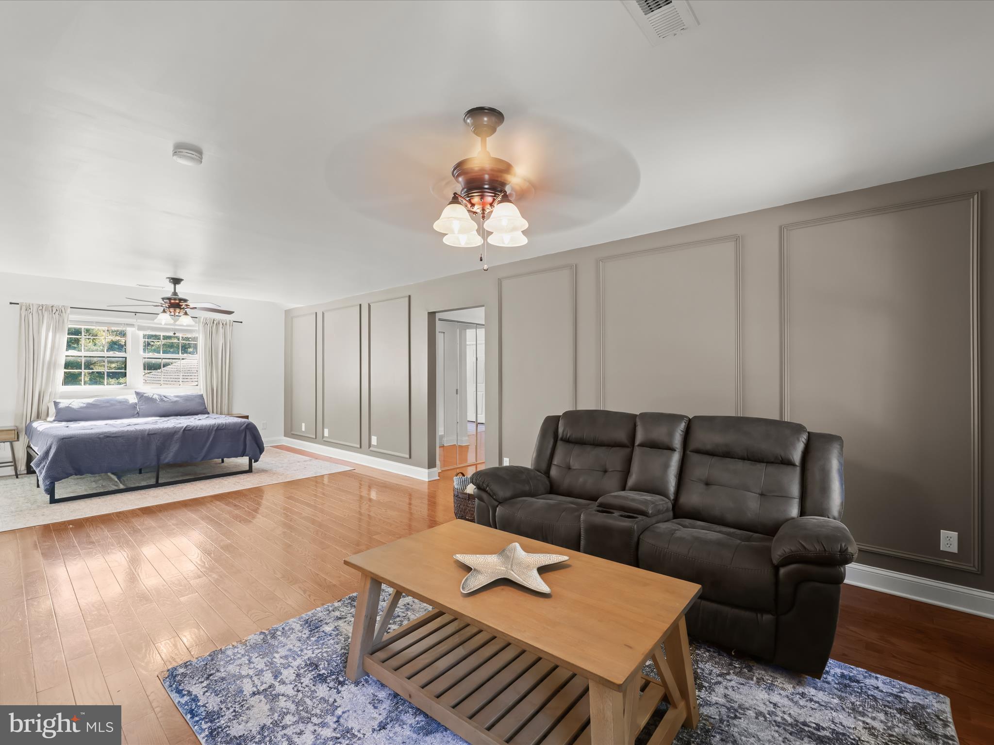 HOLLAND CLIFF SHORES - Residential