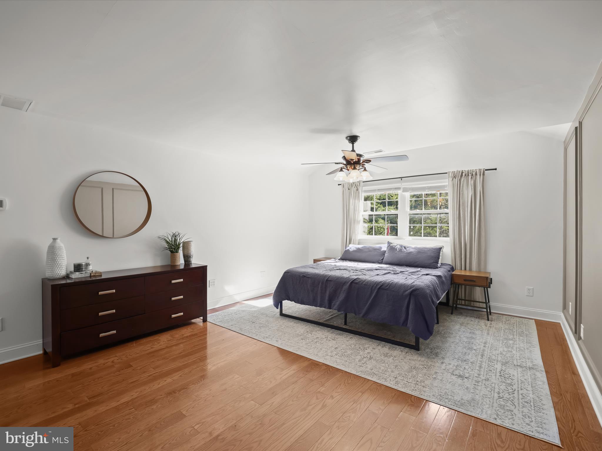 HOLLAND CLIFF SHORES - Residential