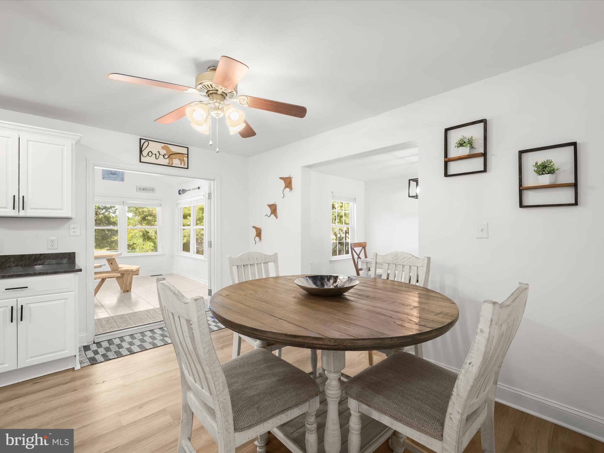 HOLLAND CLIFF SHORES - Residential