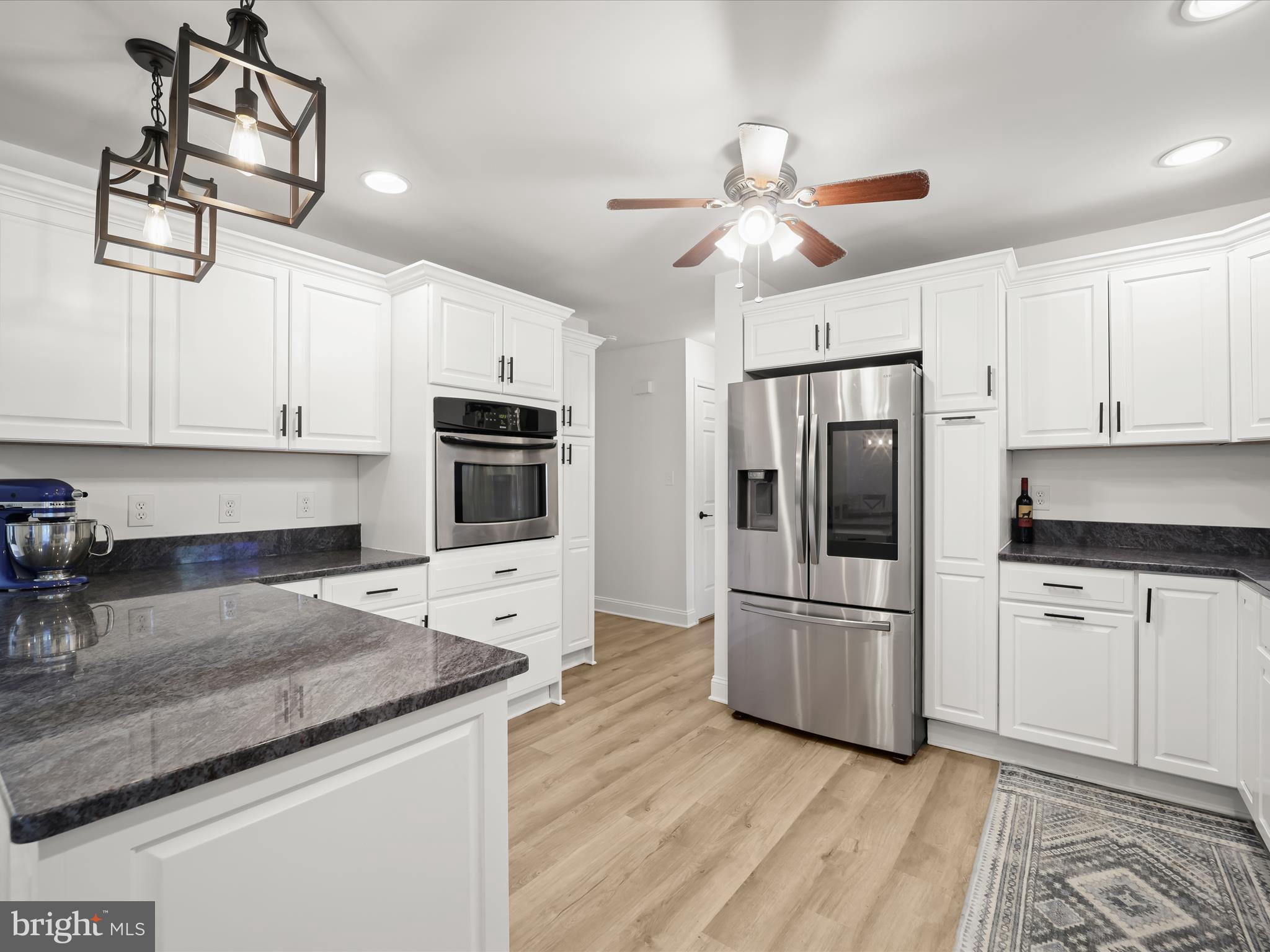 HOLLAND CLIFF SHORES - Residential