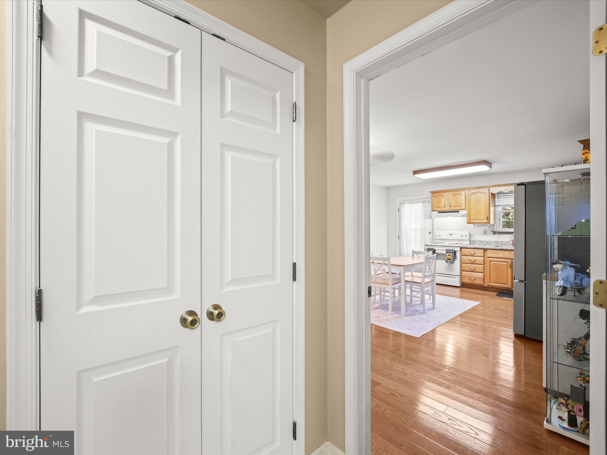 HOLLAND CLIFF SHORES - Residential