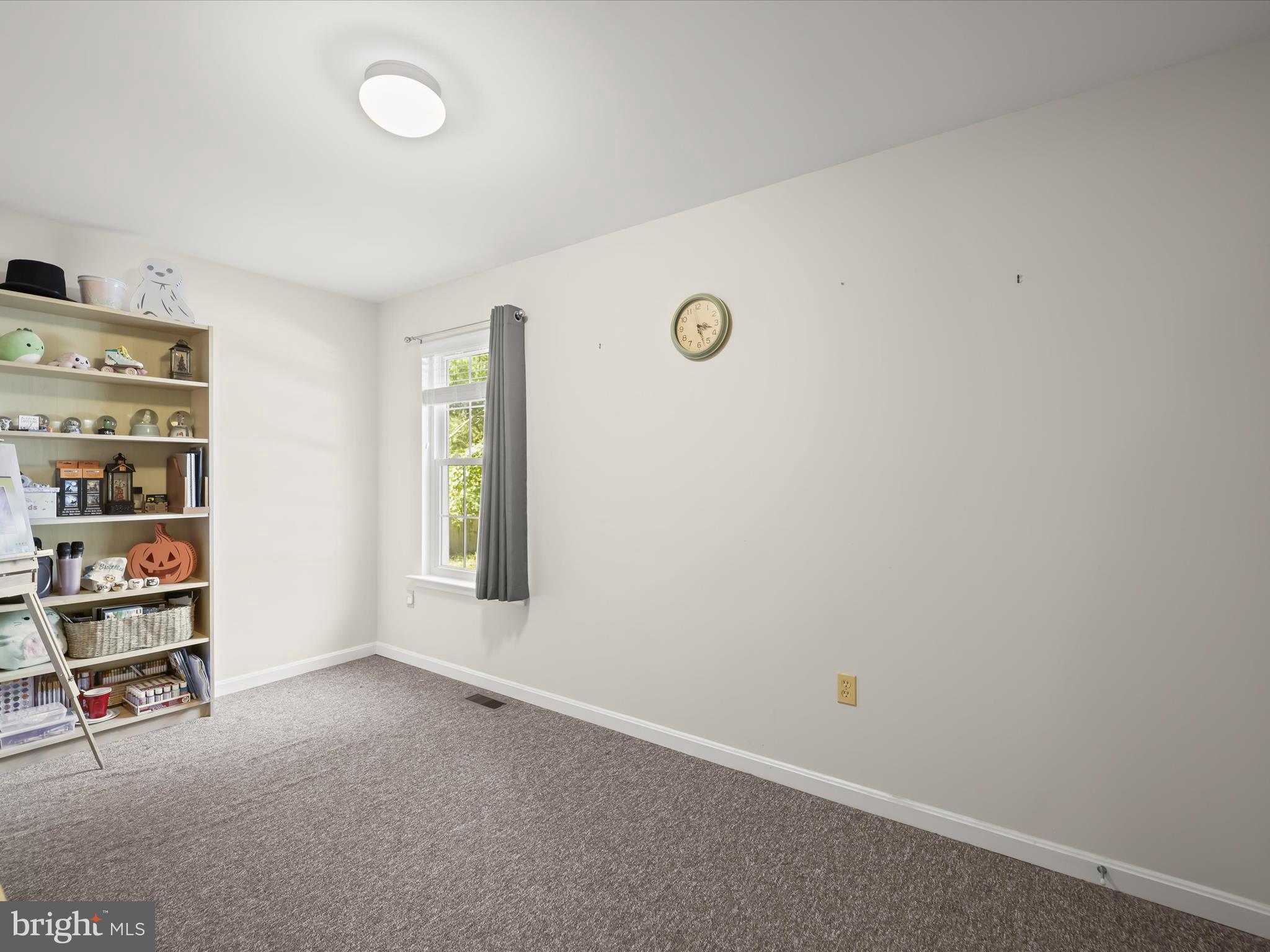 HOLLAND CLIFF SHORES - Residential