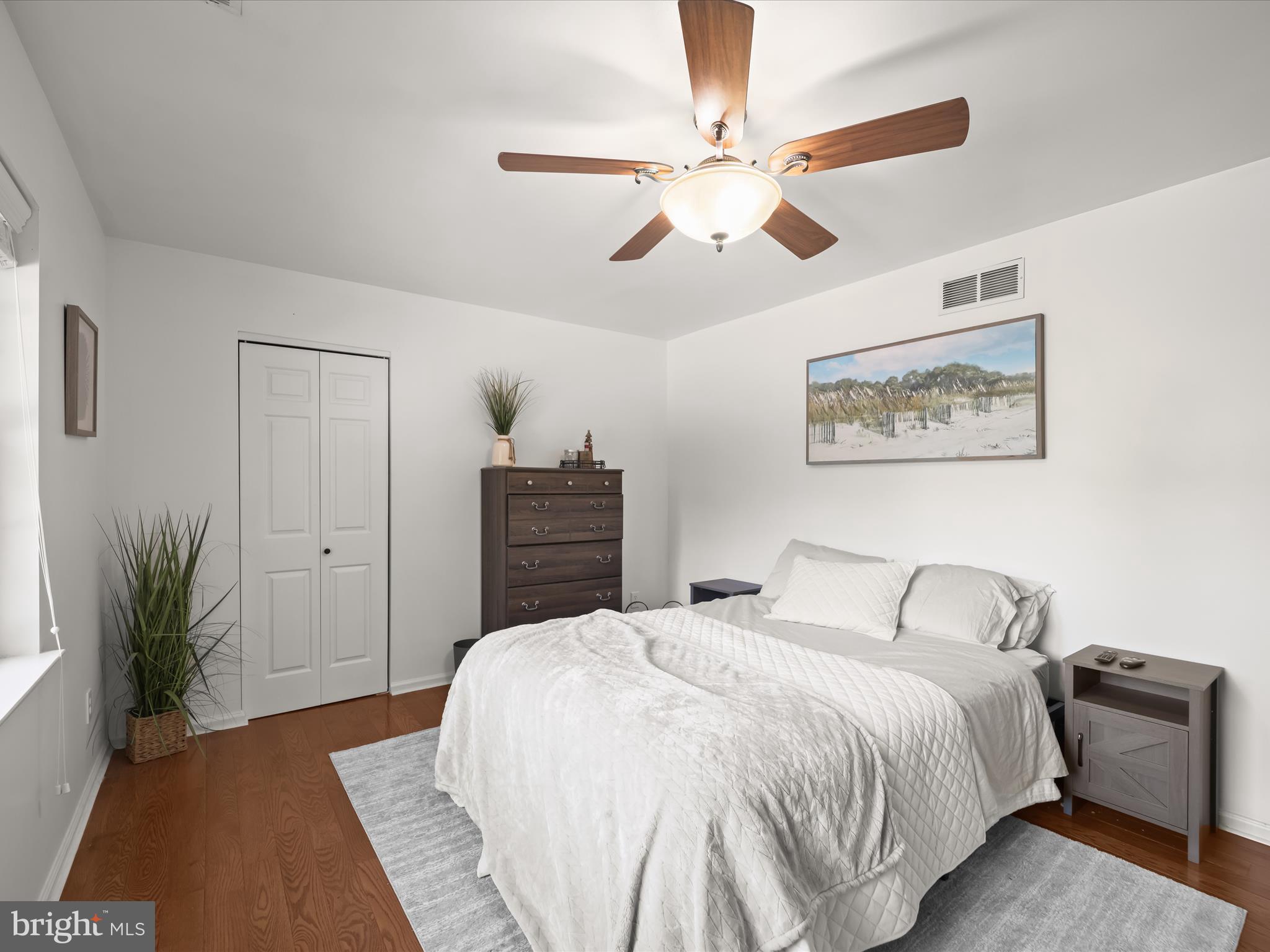 HOLLAND CLIFF SHORES - Residential