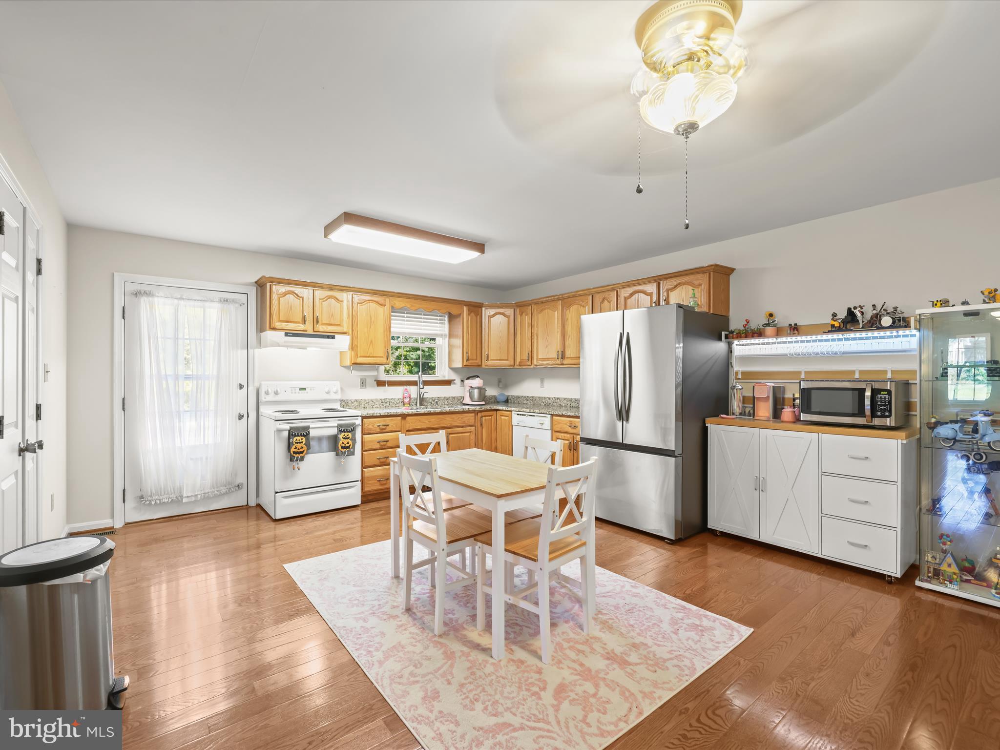 HOLLAND CLIFF SHORES - Residential