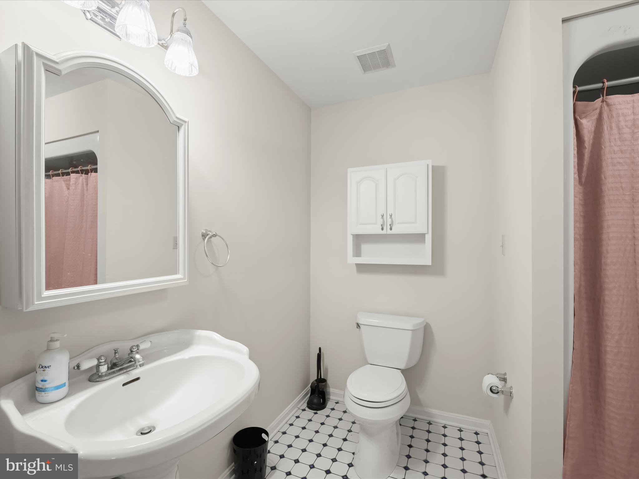 HOLLAND CLIFF SHORES - Residential