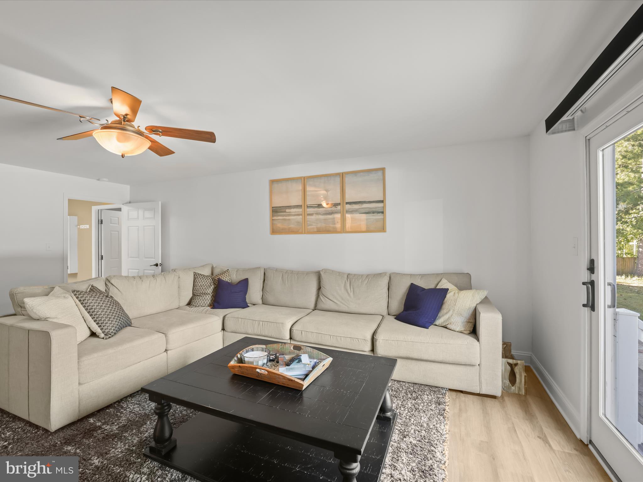 HOLLAND CLIFF SHORES - Residential